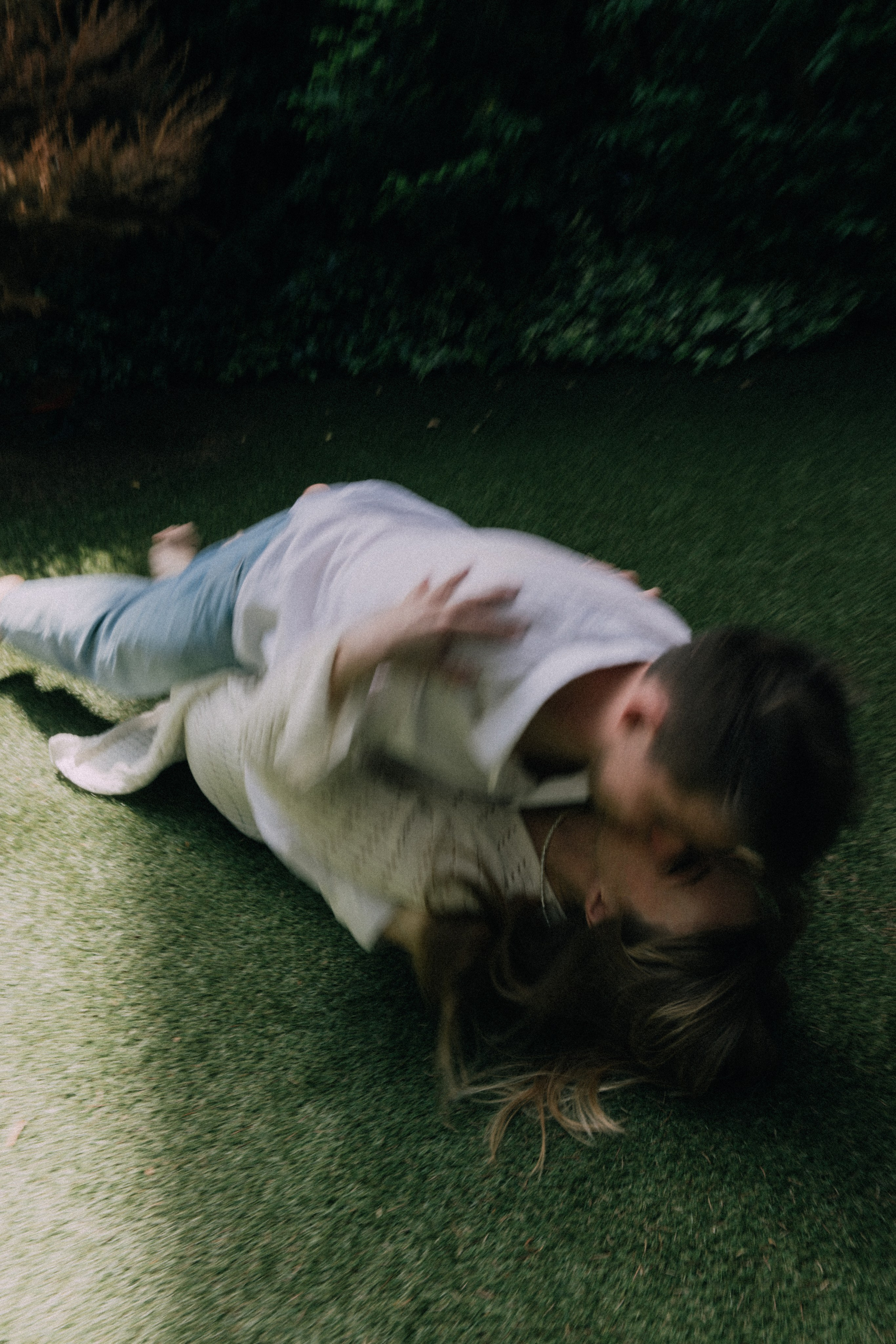 Love comes in the spring. Photographer in Paris