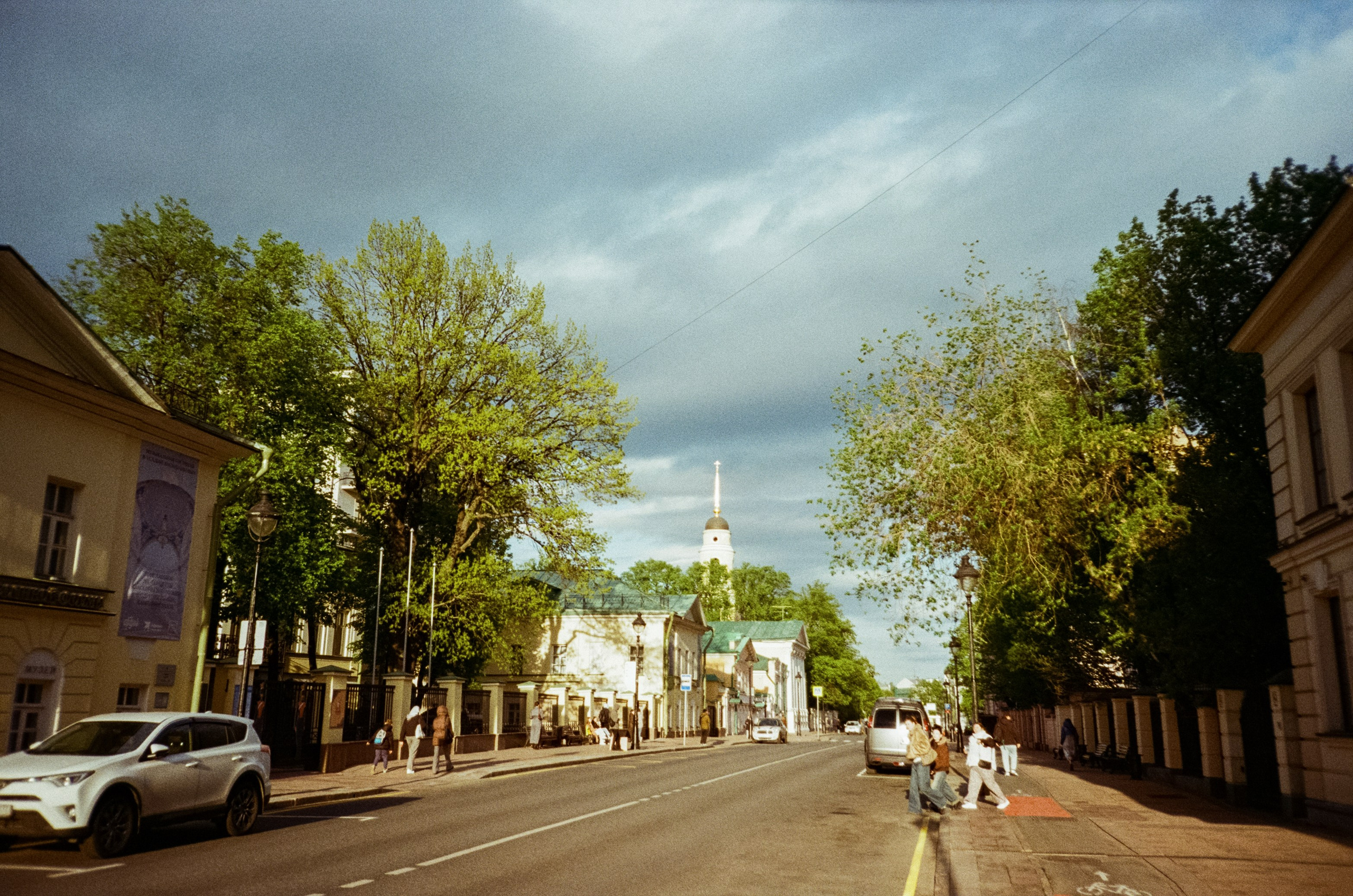 Ул. Малая и Большая Никитская | Ricoh R1 | Fujifilm Fujicolor C200