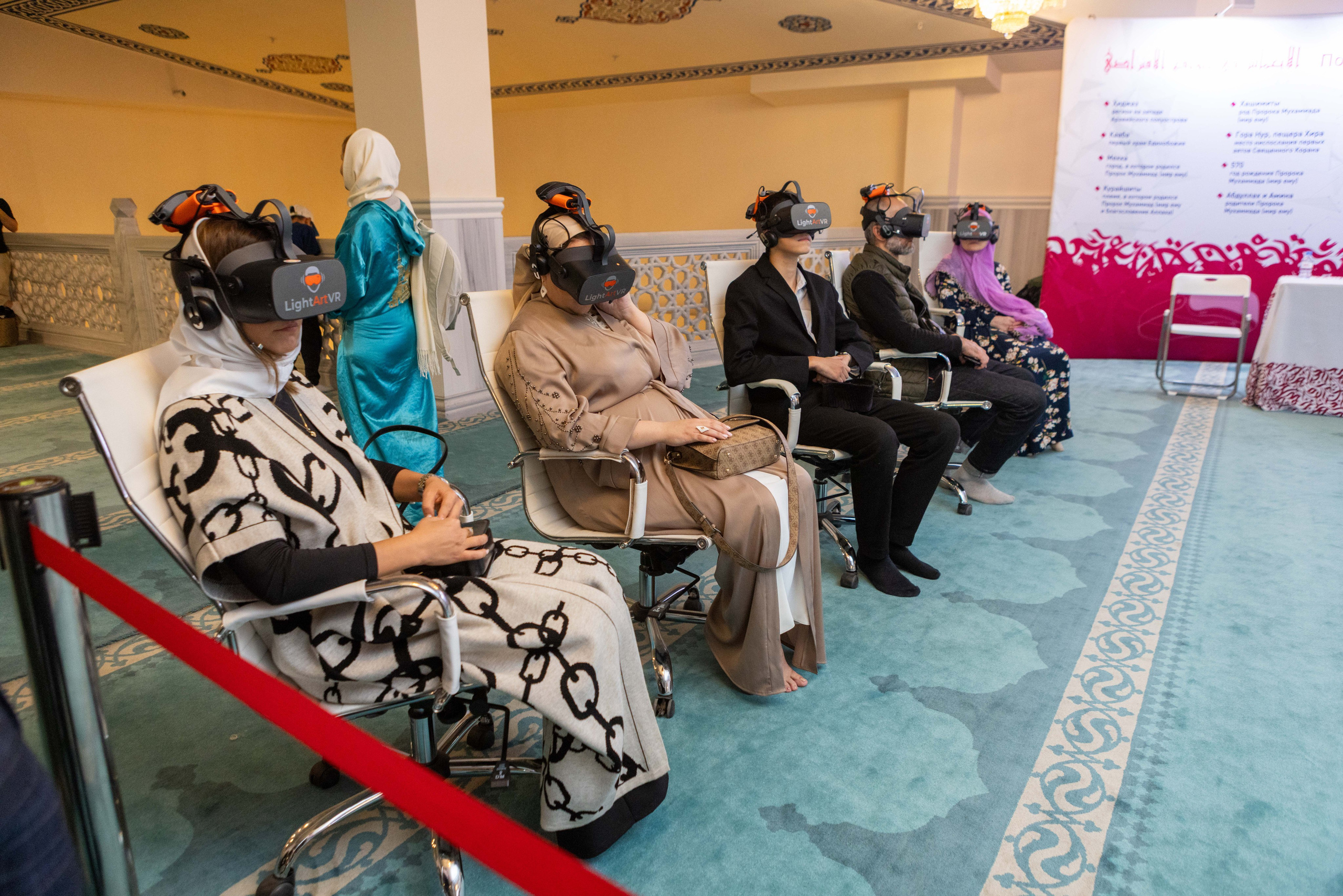 Открытие выставки Мир Корана. Рекламный, предметный, репортажный, семейный фотограф и художник в Москве