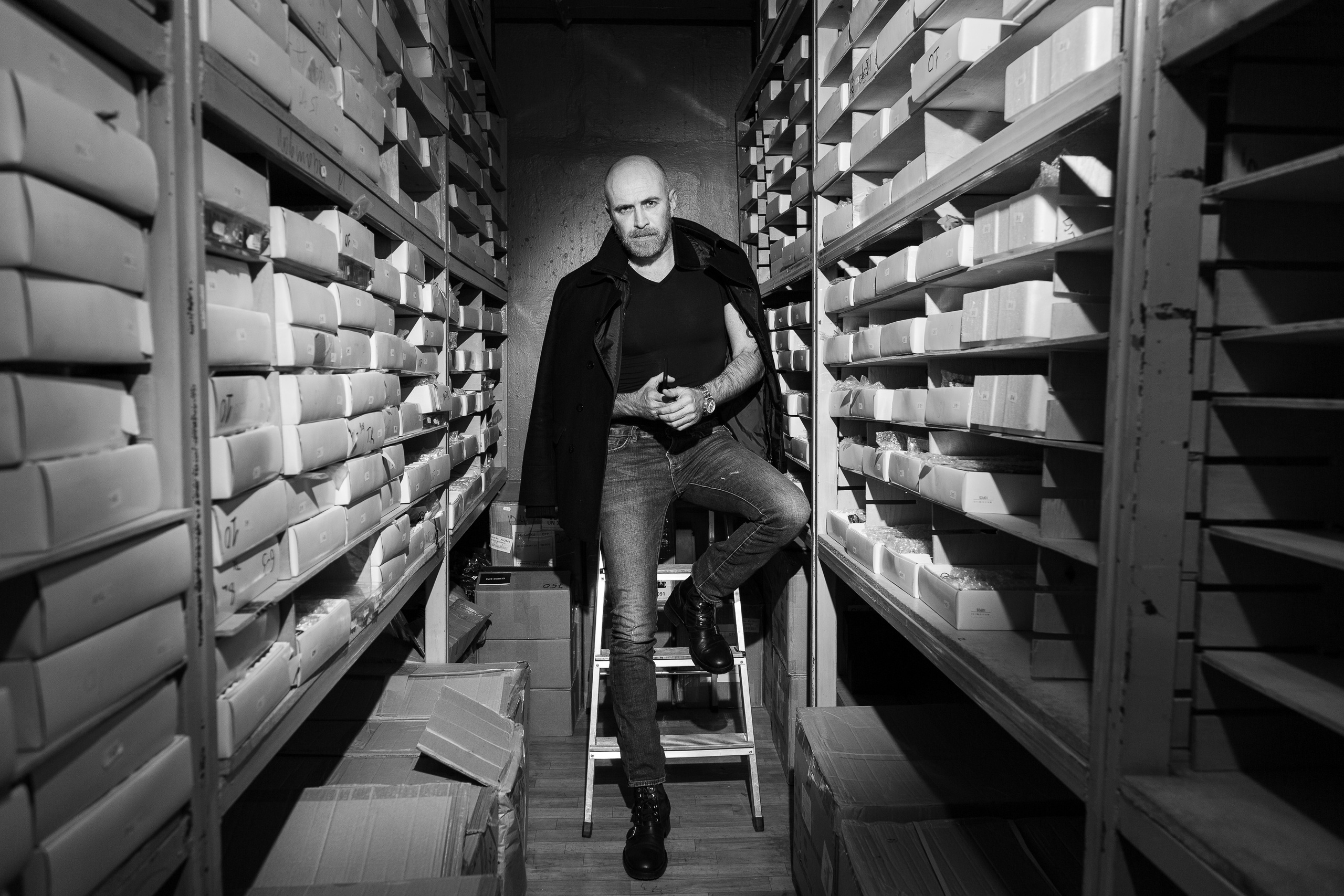 Портретная фотосессия для владельца бренда George Kini. Рекламный, предметный, репортажный, семейный фотограф и художник в Москве