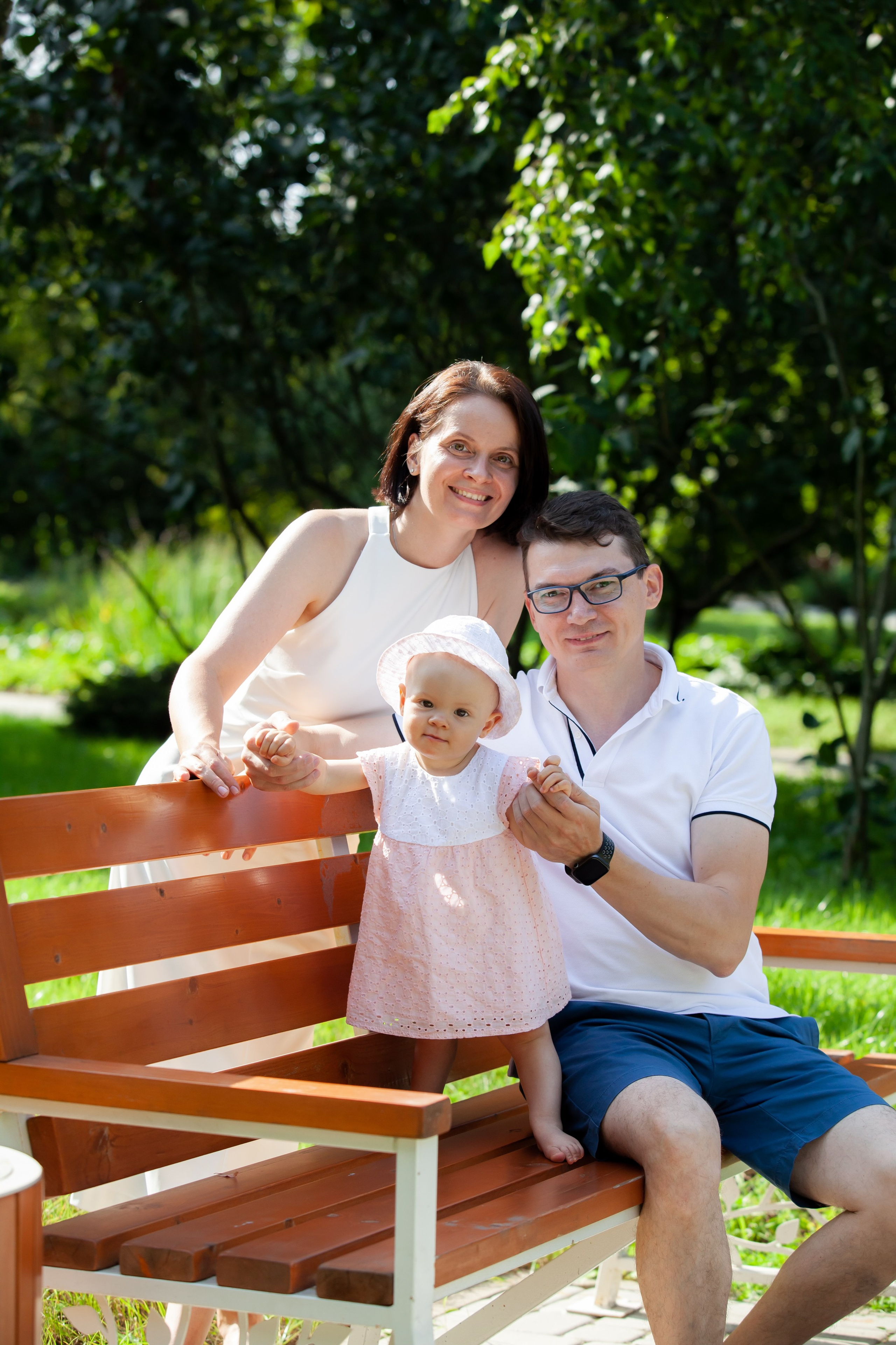 Семейная фотосессия в парке. Фотографы в Москве Светлана Устинова и Сергей Грачев