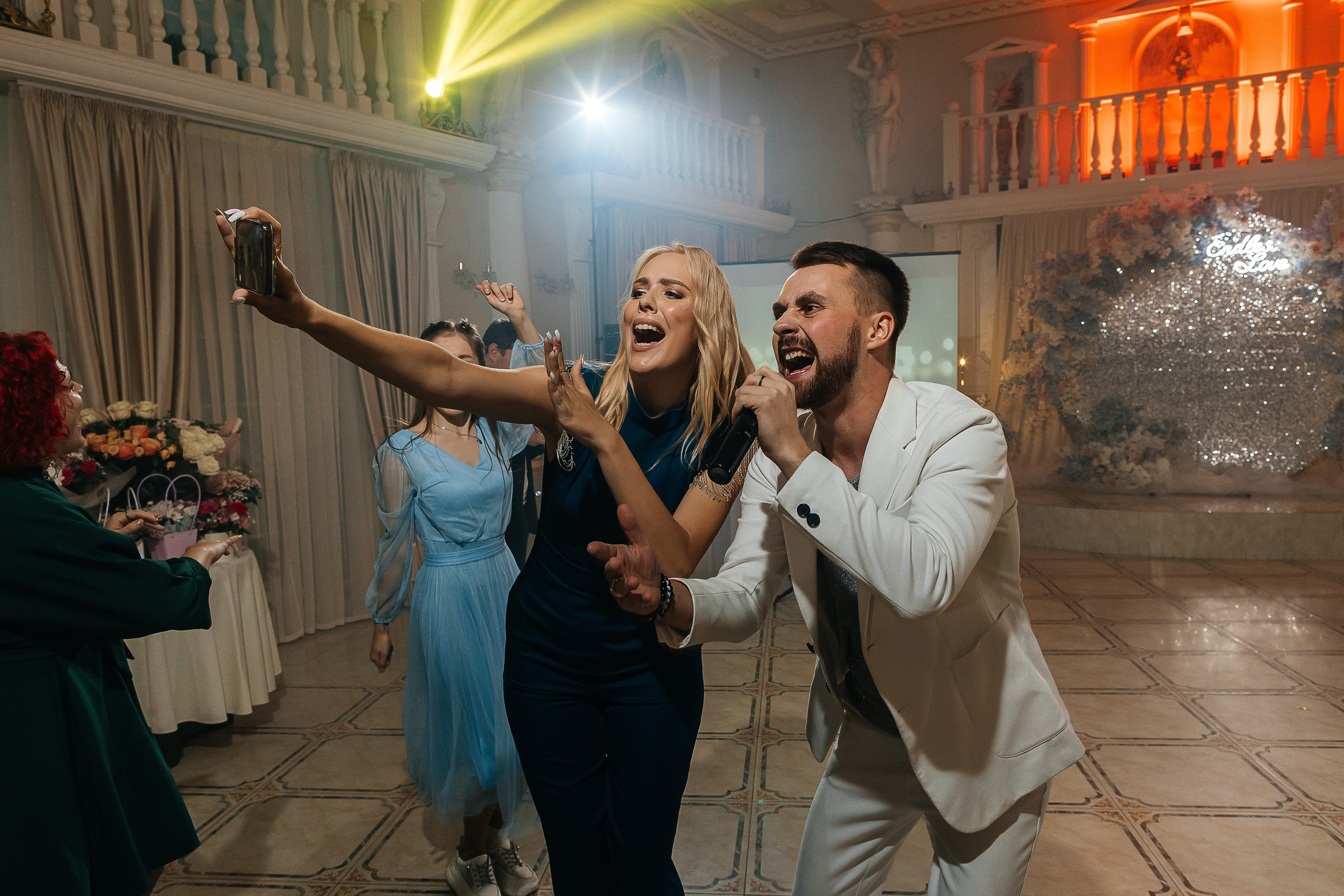 Романтическое утро невесты. Олег Сверчков | Свадебный фотограф Вологда