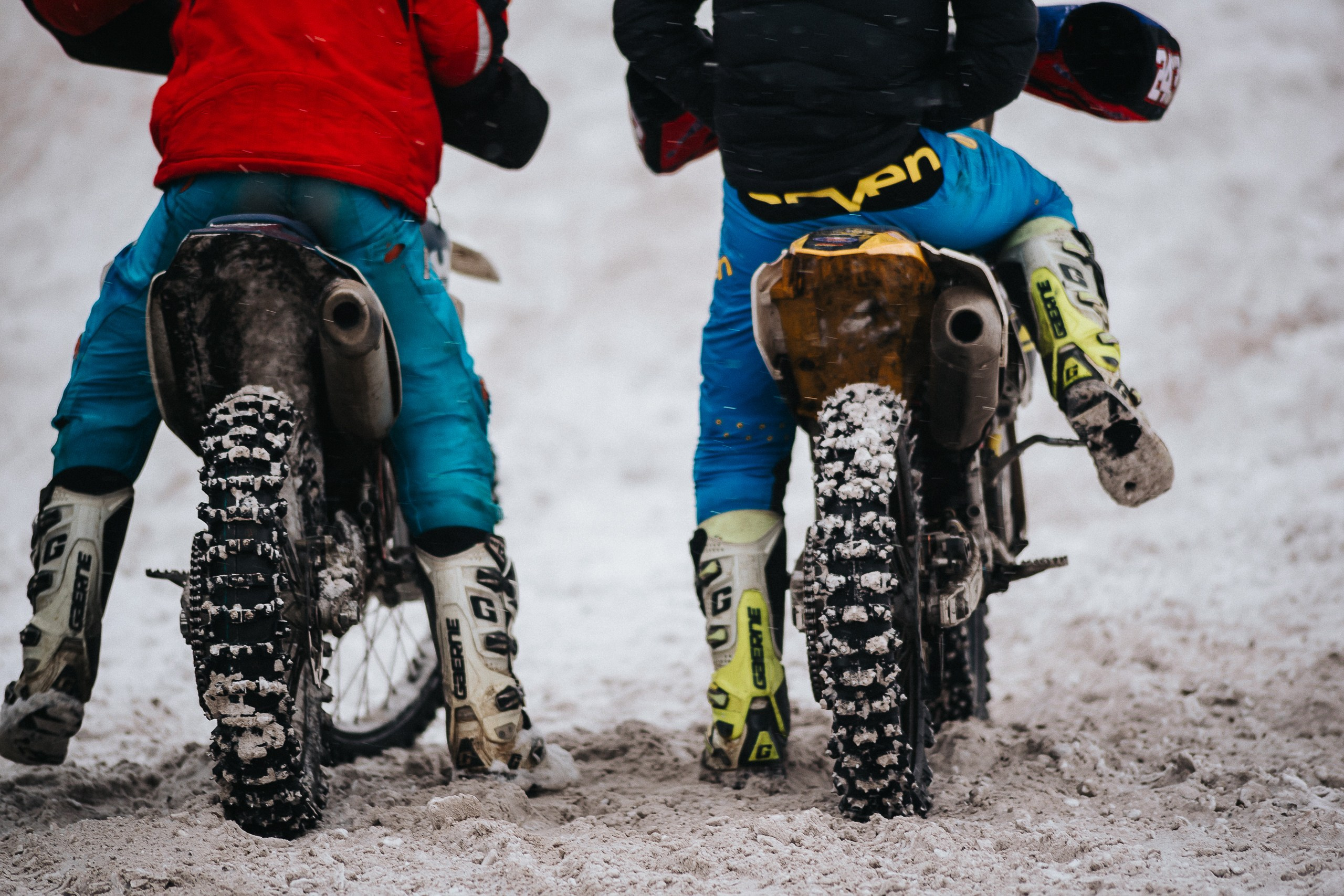 29.12.2024 — Праздничная тренировка на мотоциклетной трассе Люскус. Репортажный фотограф в Кемерово