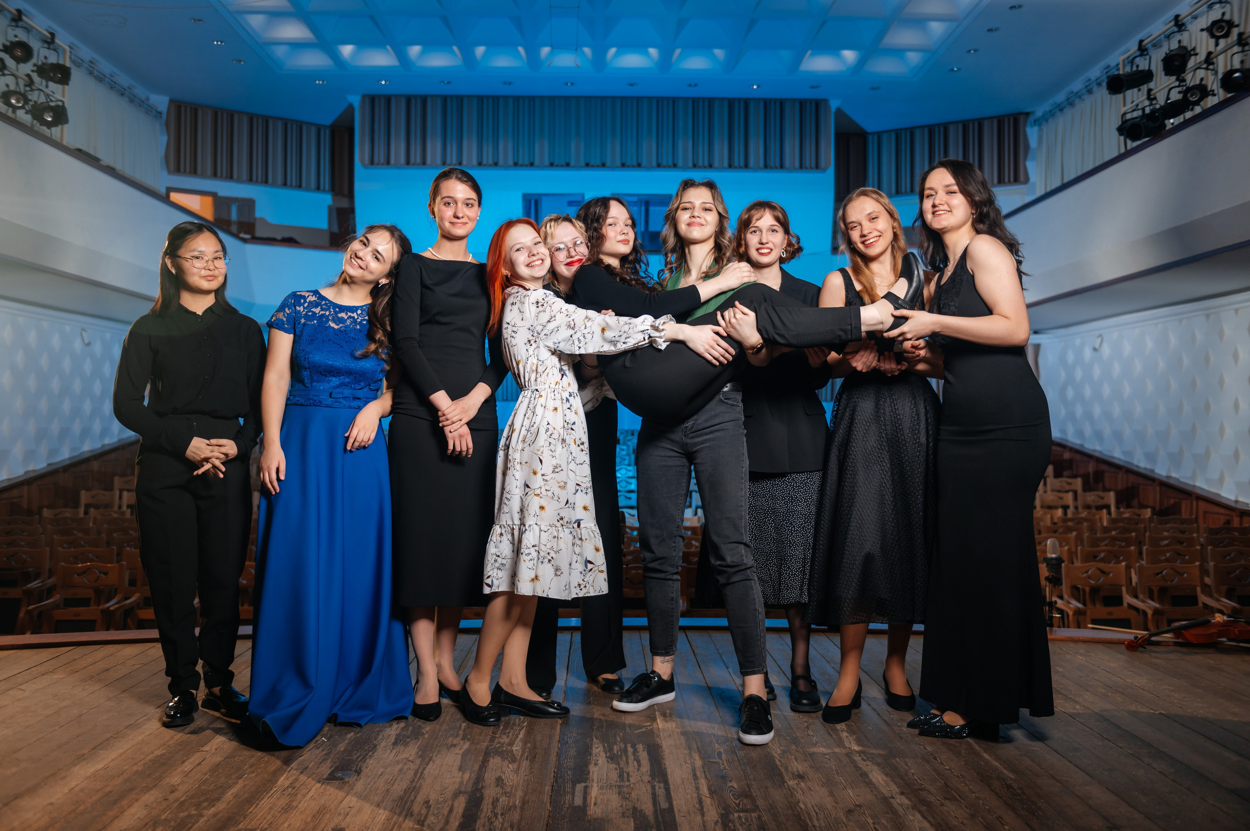 Старшие классы. Современные выпускные альбомы в Новосибирске