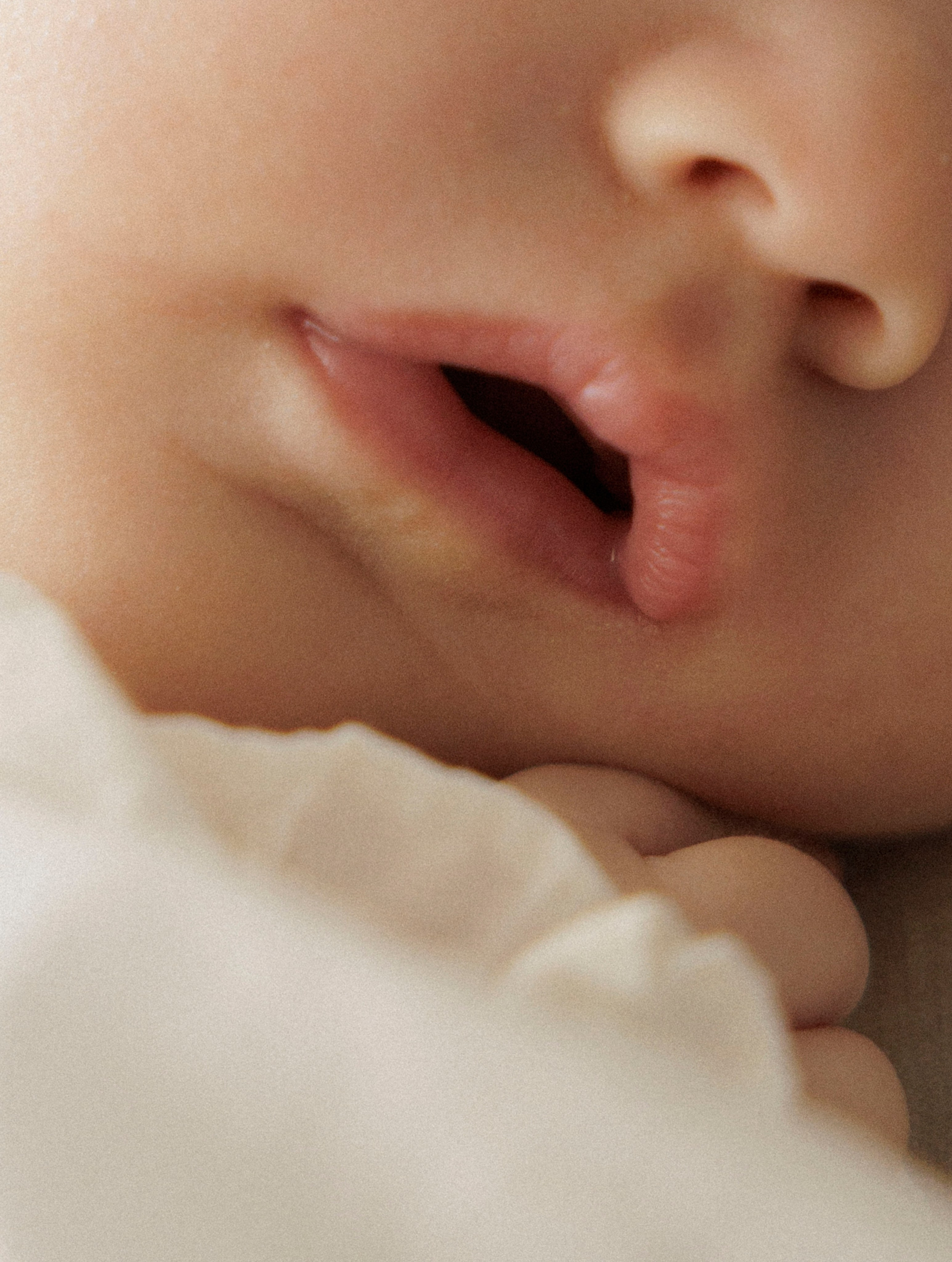 New born family photoshoot at home. Wedding and family photographer