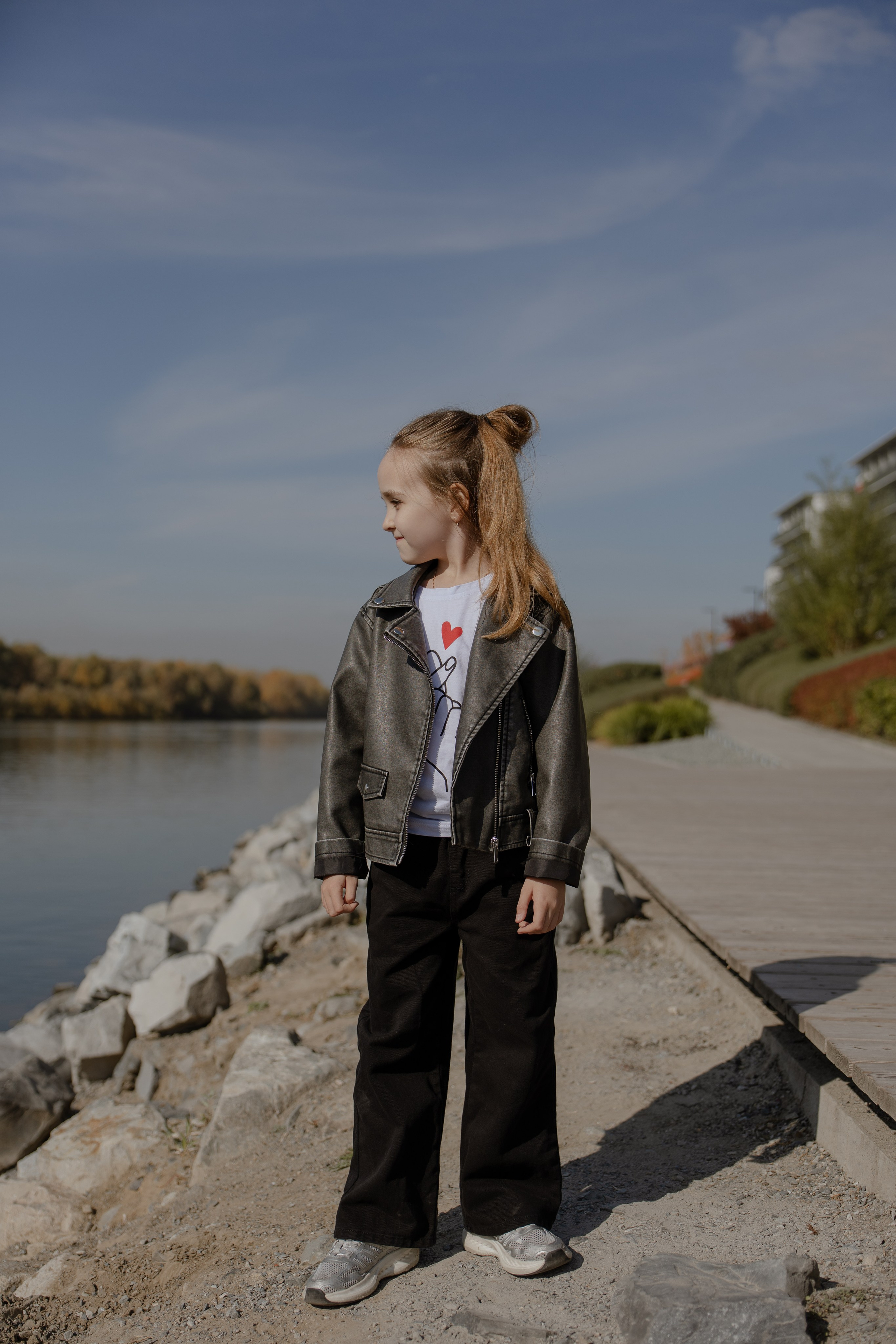 Семейная прогулка мамы и дочки. Фотограф в Новосибирске Екатерина Васильева