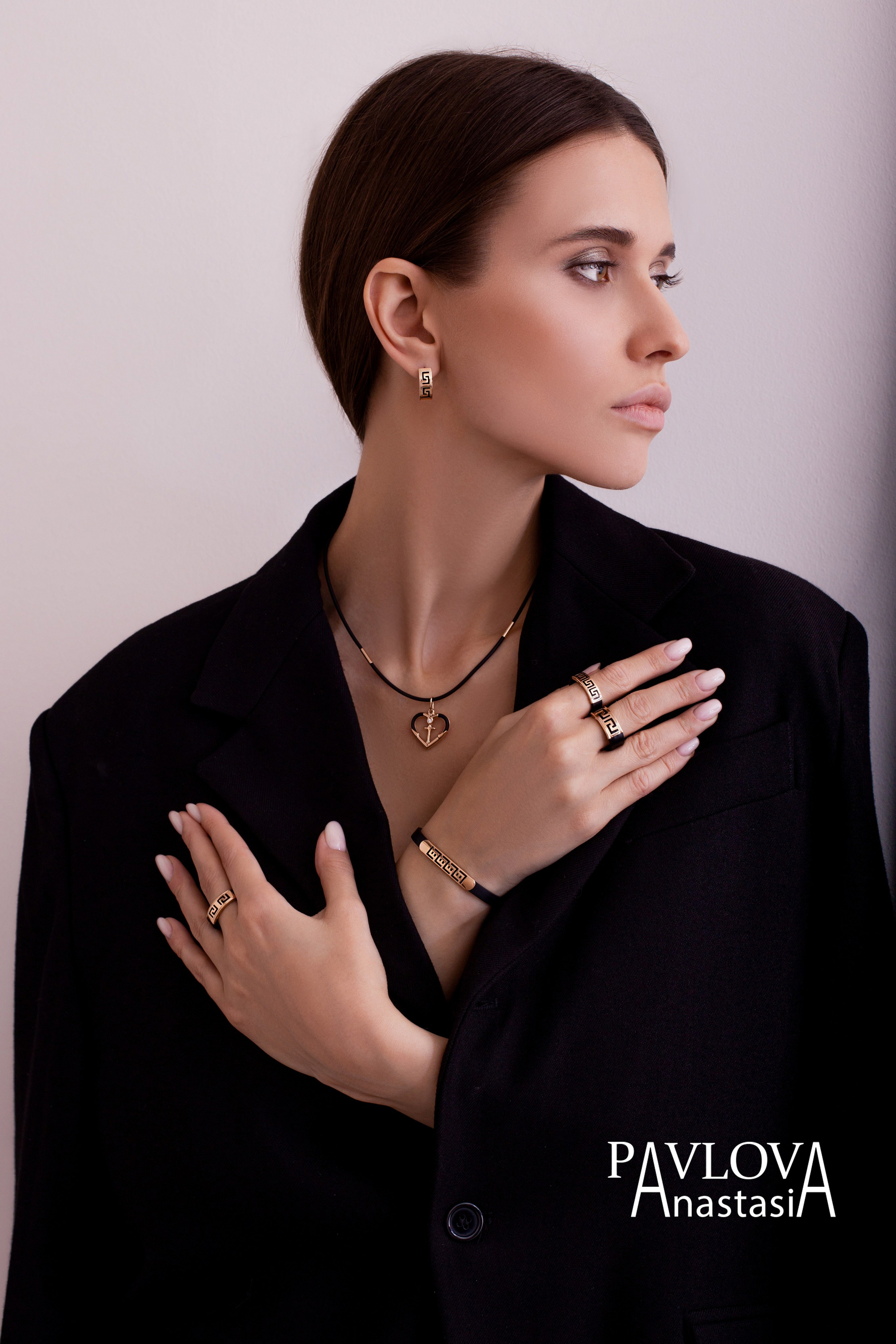 Портретная съемка. Предметный и женский фотограф в Новосибирске