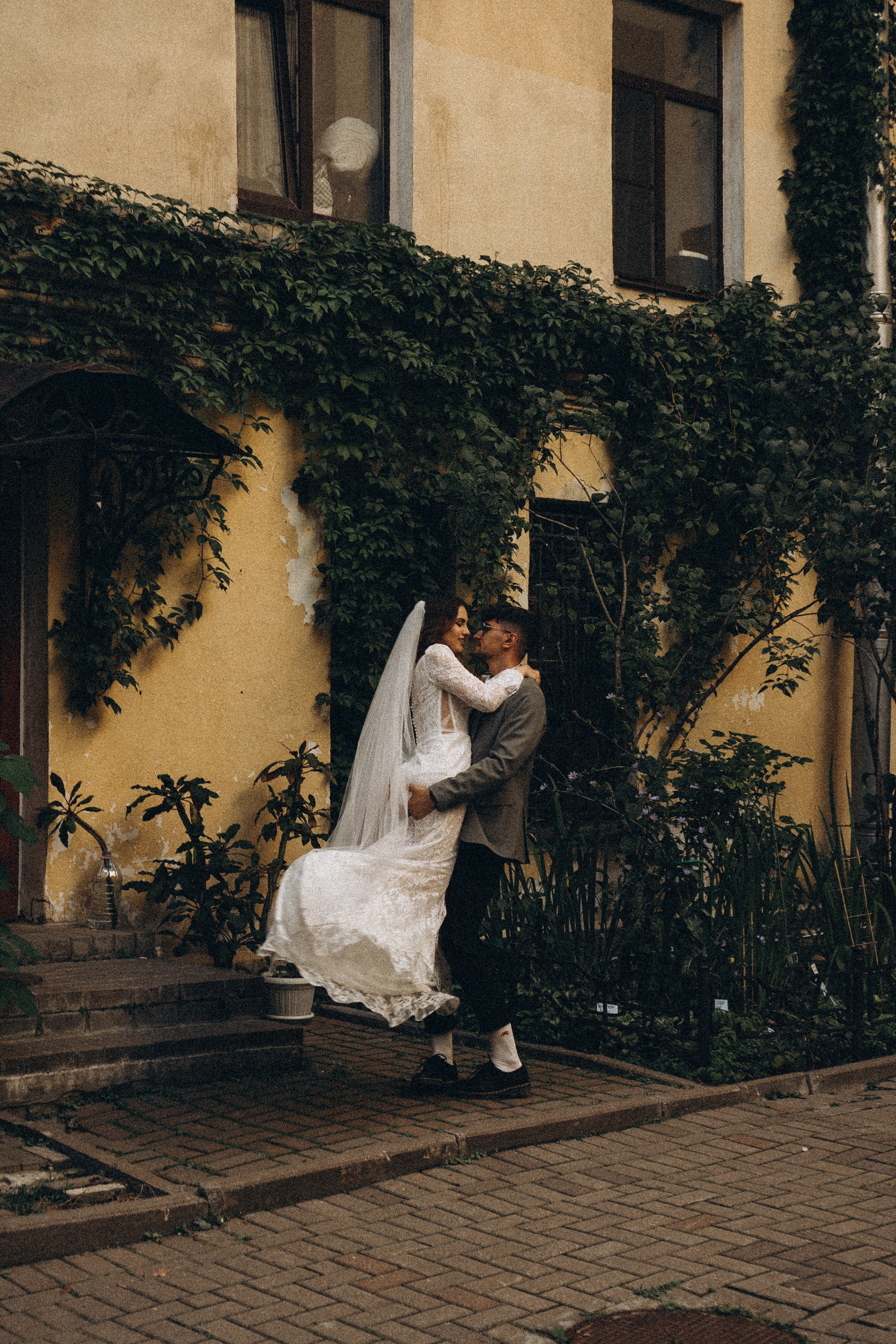 СВАДЕБНАЯ ПРОГУЛКА ВОЗЕ ИСАИКЕВСКОГО СОБОРА АСТОРИИ И ЗАКОНОДАЛЕТНОГО СОБРАНИЯ. Профессиональный фотограф, Санкт-Петербург — Виктория Богомолова