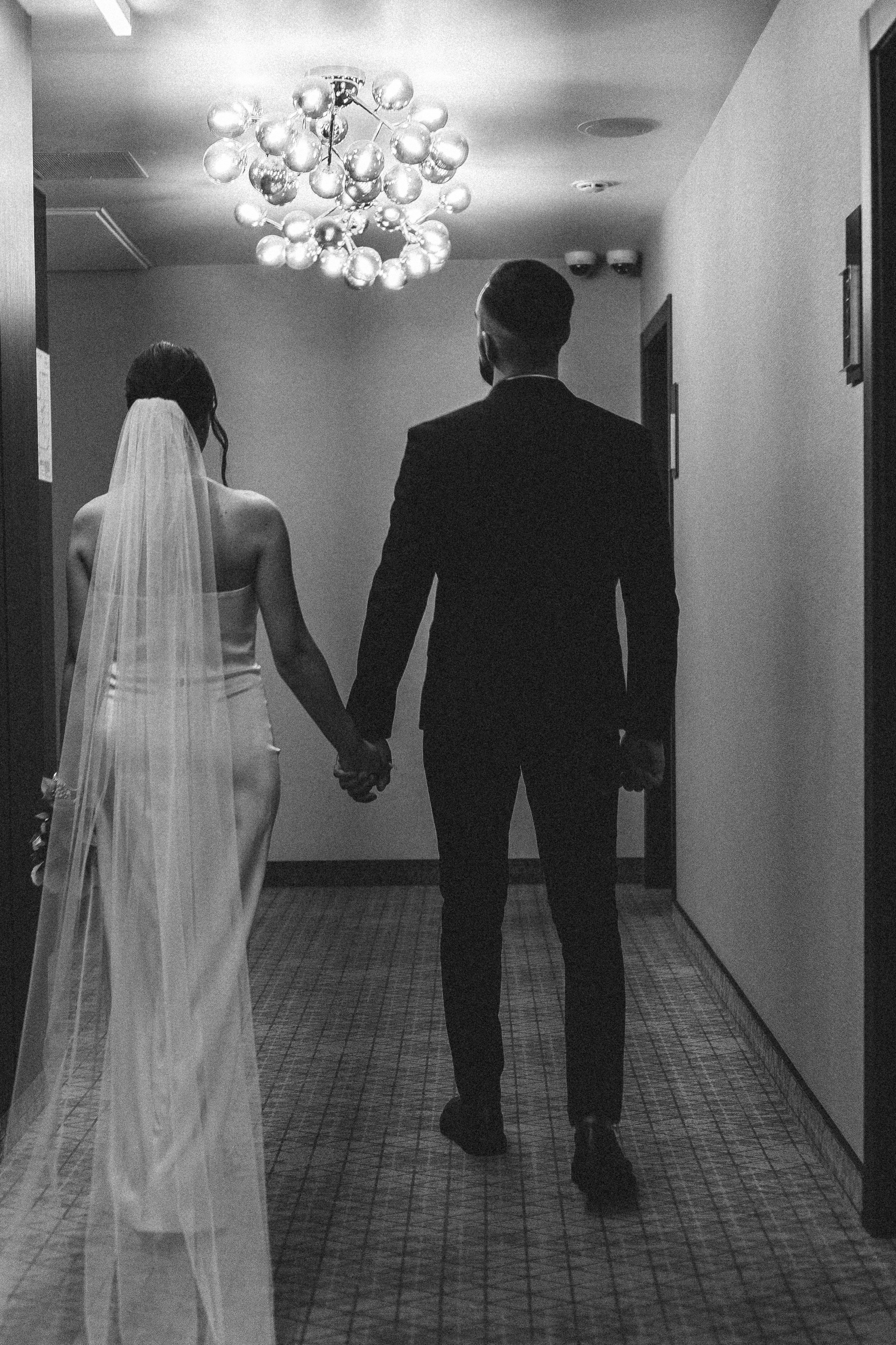 СВАДЕБНАЯ СЬЕМКА СБОРОВ ЖЕНИХА И НЕВЕСТЫ В ОТЕЛЕ И ТАКЖЕ ФОТОСЕССИИЯ В ОТЕЛЕЕ МЕГАПОЛИС БРЯНСК. Профессиональный фотограф, Санкт-Петербург — Виктория Богомолова