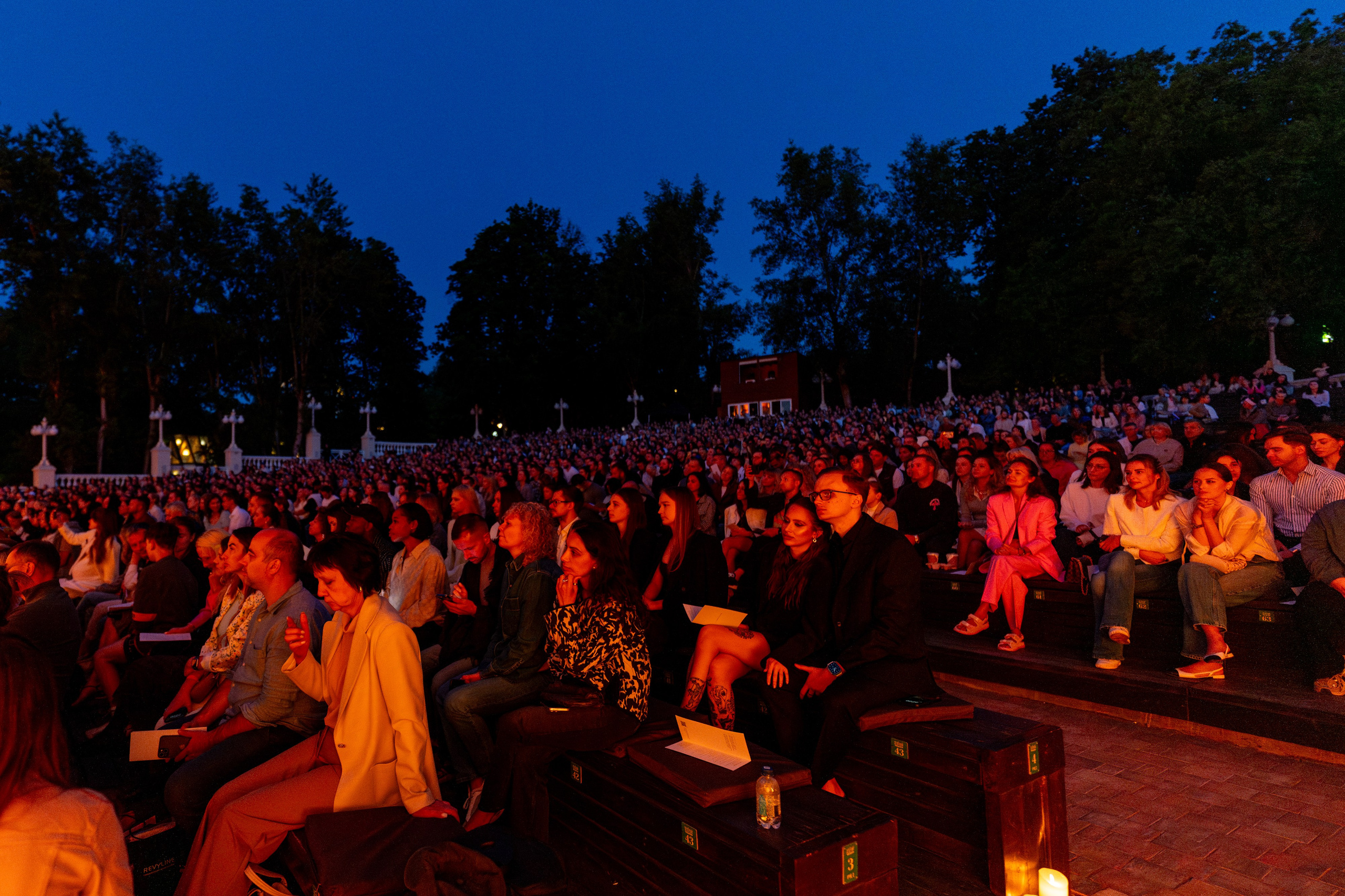 Симфонический оркестр Lumisfera при свечах. Фотограф Никита Комаров
