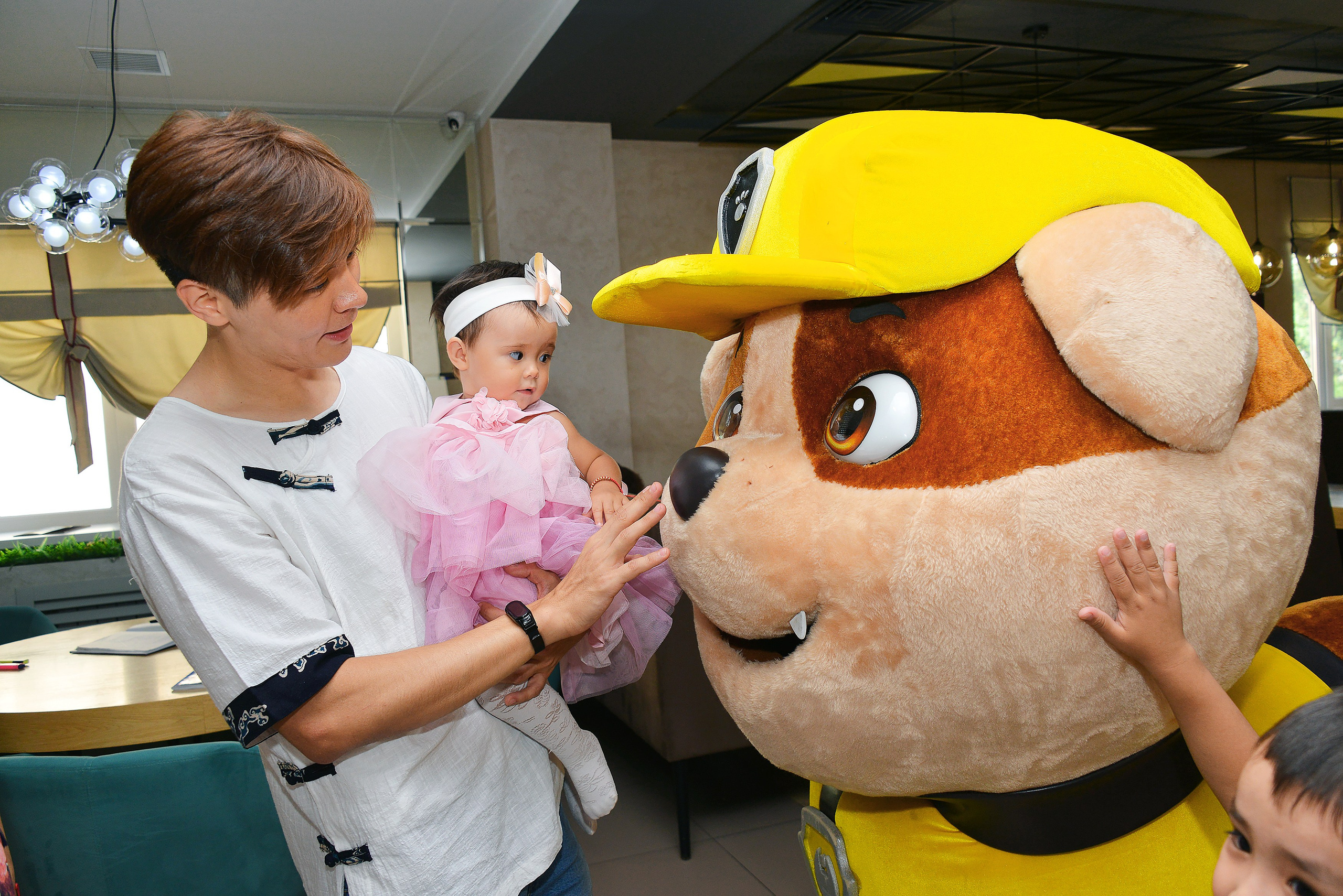 Дети-5 (Адель-1годик). Фотосъёмка. Фотограф Сергей Авдеев-семейный и детский фотограф в Алматы