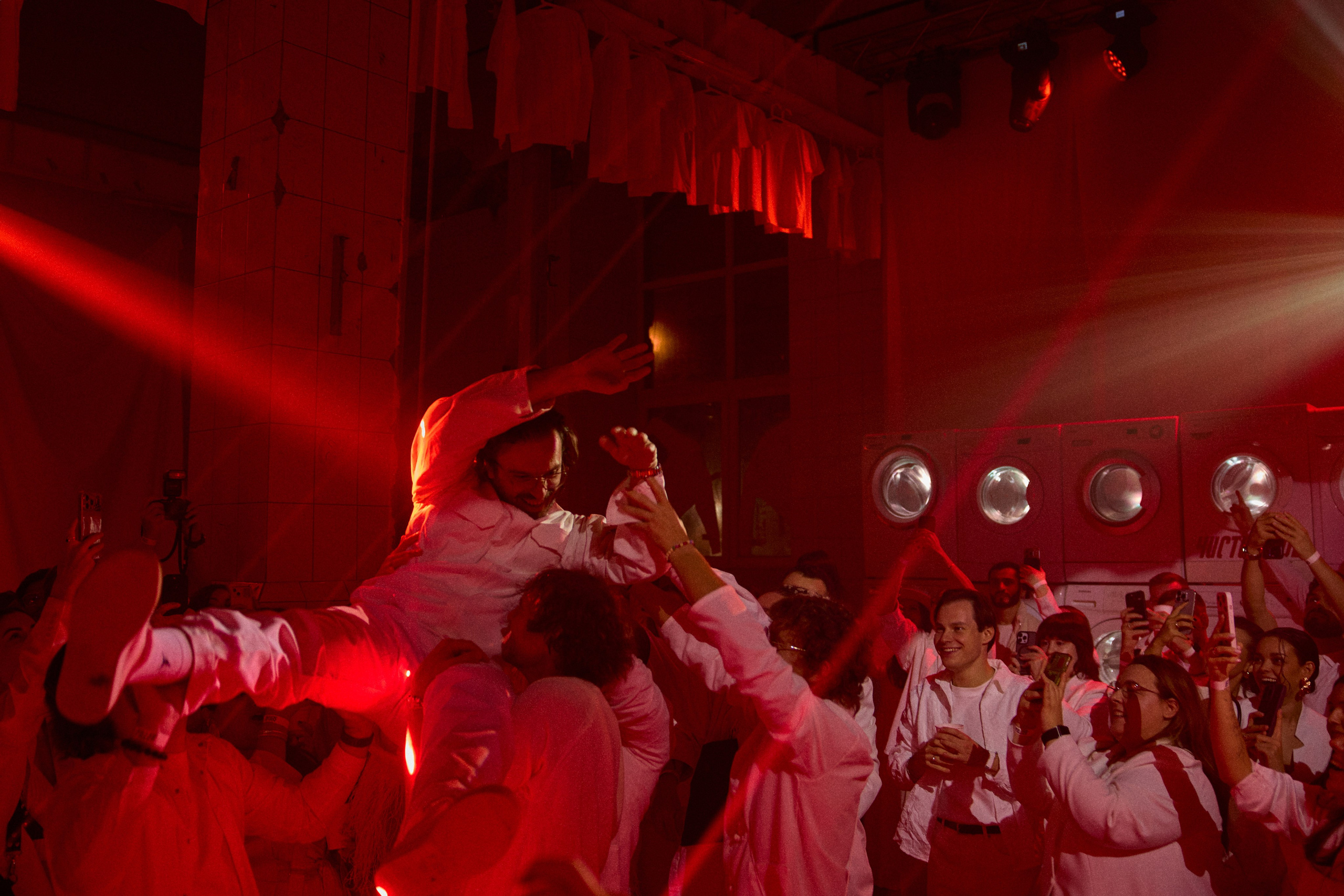 репортажная фотосъемка вечеринка выпускной serial killer чистилище артур погосян bonweddings репортажный фотограф москва екатеринбург калининград 