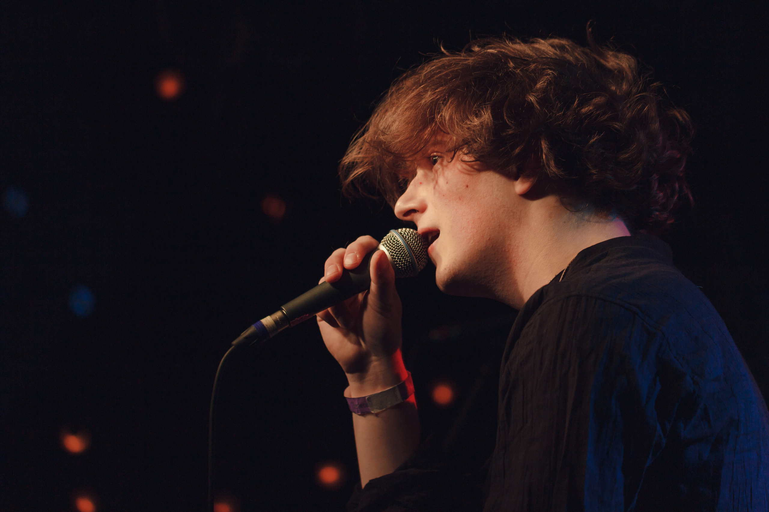 Бонд с кнопкой. Портретный и концертный фотограф в Москве Тугарин Александр