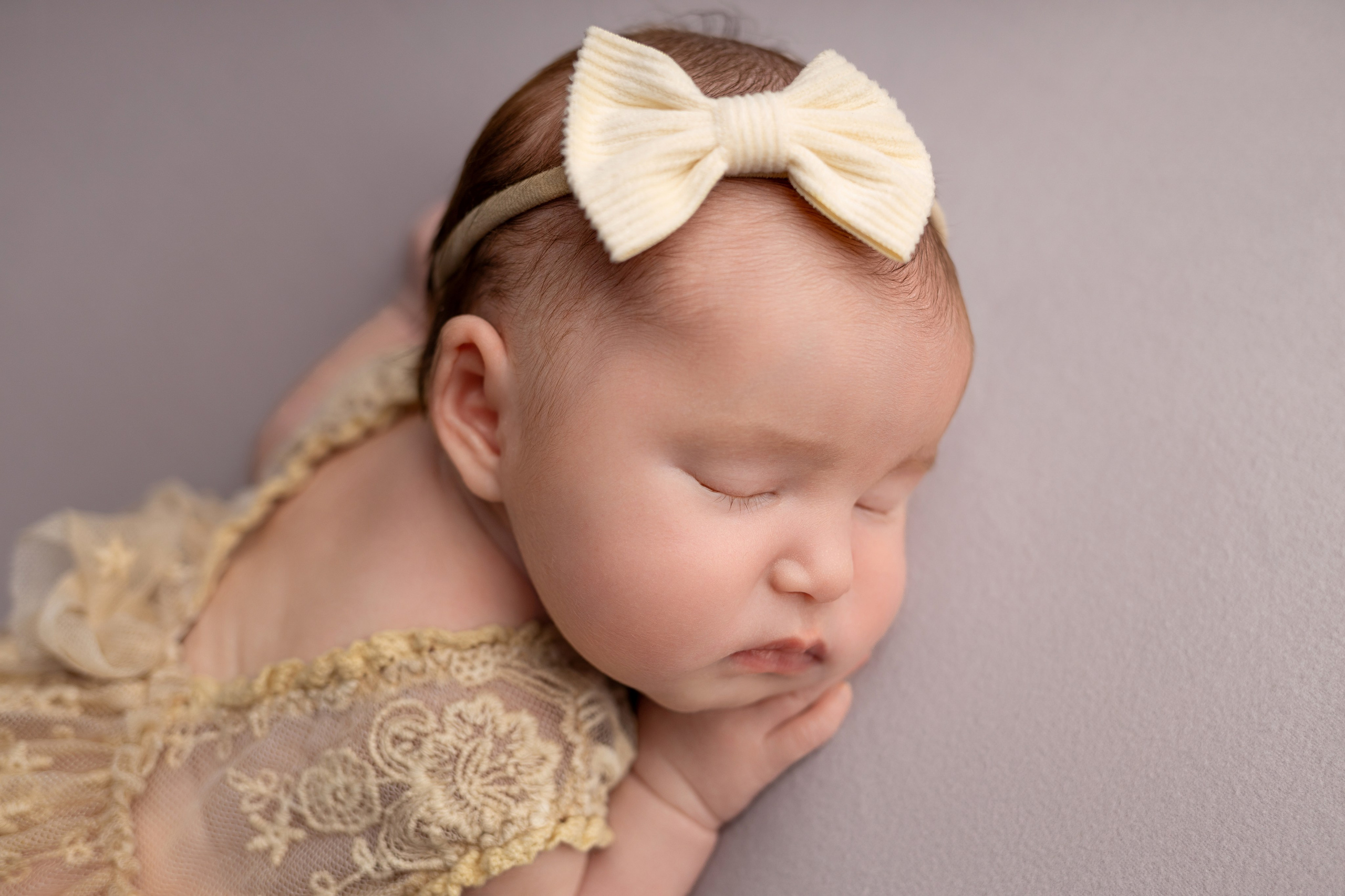 Классическая фотосессия малыша. Фотограф новорожденных малышей в Омске и Омской области Эльвира Камаева