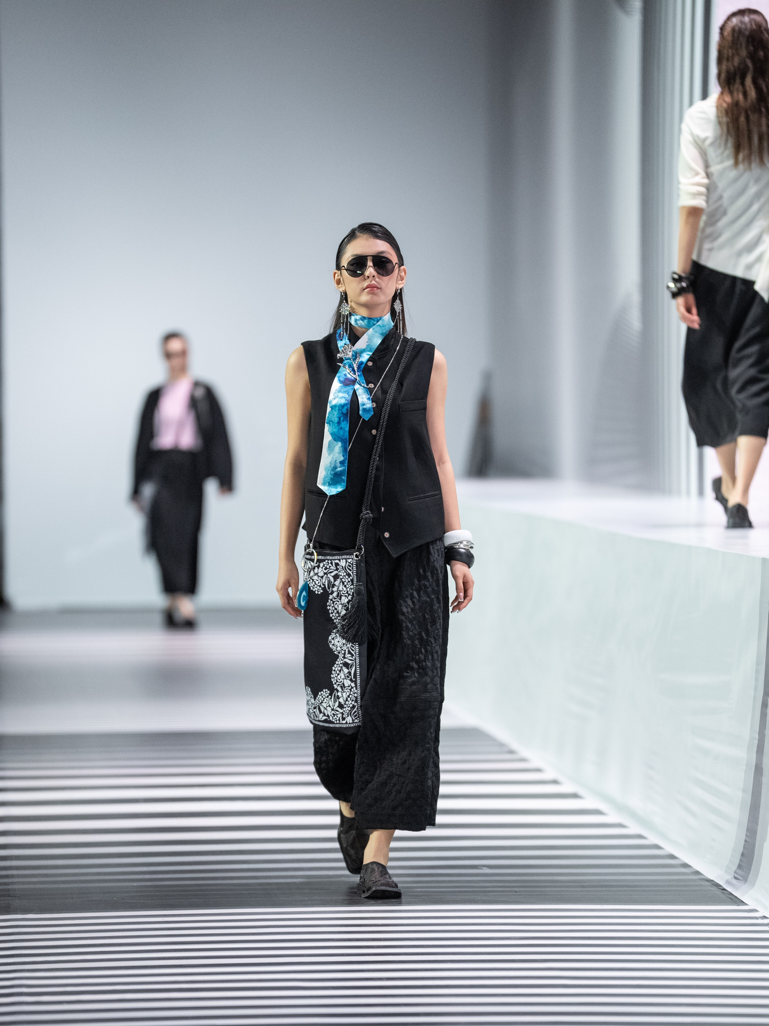 Brand Shakerbay. Сайт Алматинского НЮ АРТ, будуар и фэшн фотографа Дениса Карпенко