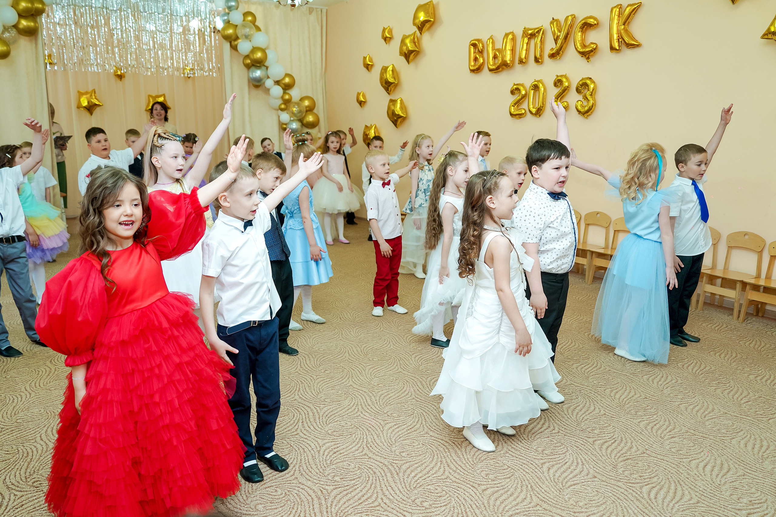 Фотосъемка видеосъёмка фотограф видеооператор новогодних утренников  в. Фотограф, видеооператор Нина Коршунова