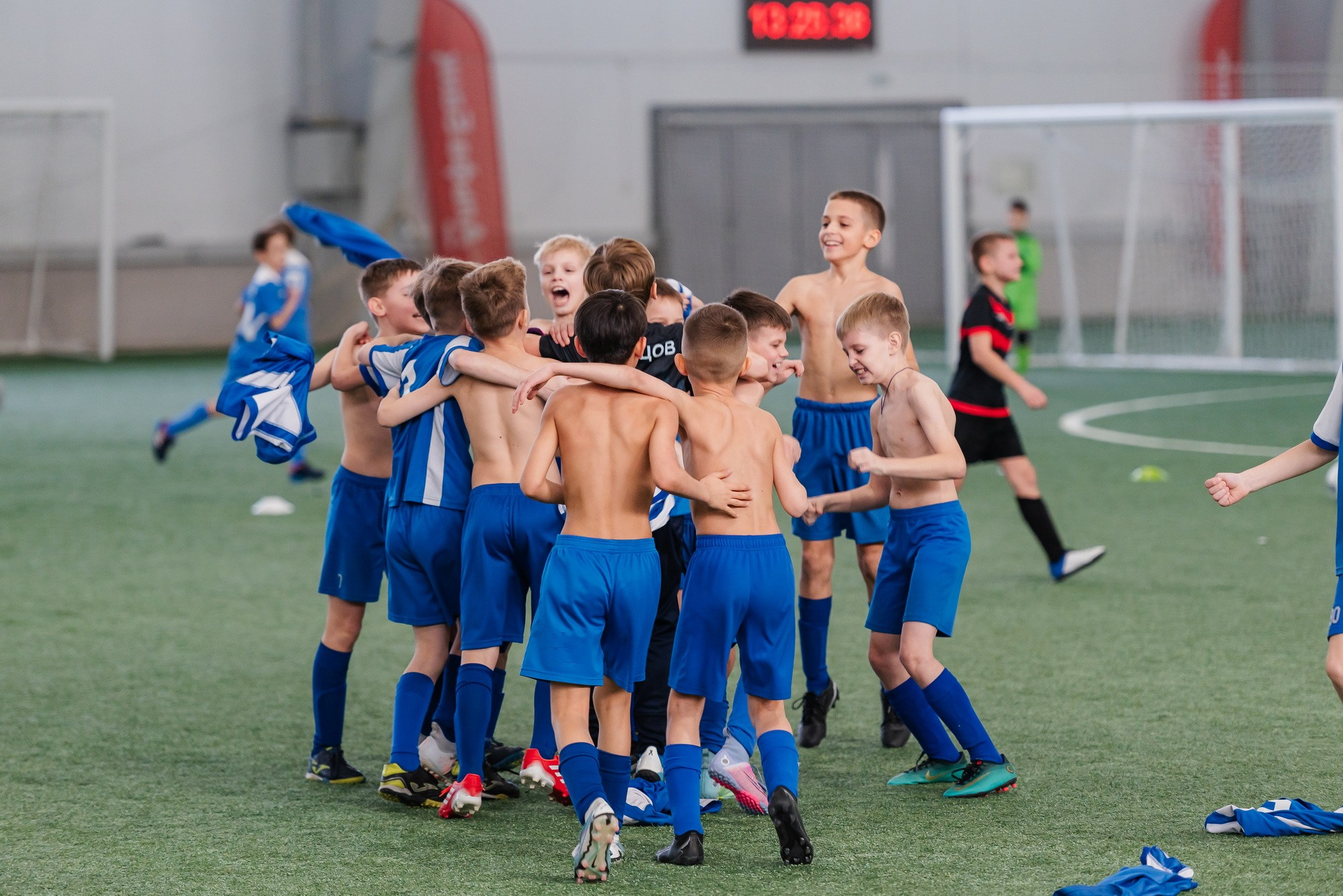 Детский турнир по футболу KAMILOV CUP-2024. Свадебный и репортажный фотограф Никита Сницарев в Барнауле