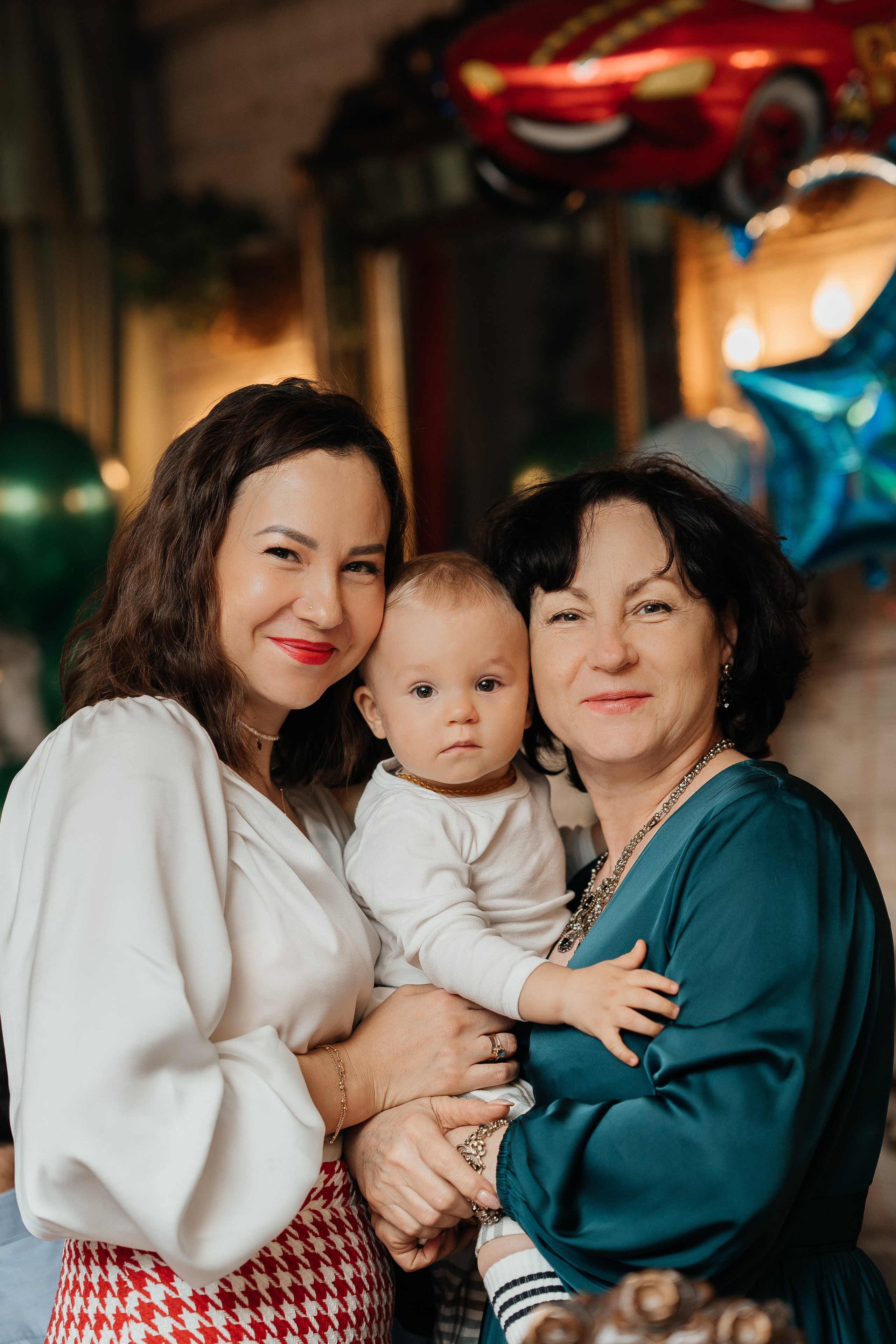 1 годик. Ресторан Русский дворик. Семейный и детский фотограф в Сергиев Посаде, Хотьково Якимчук Любовь