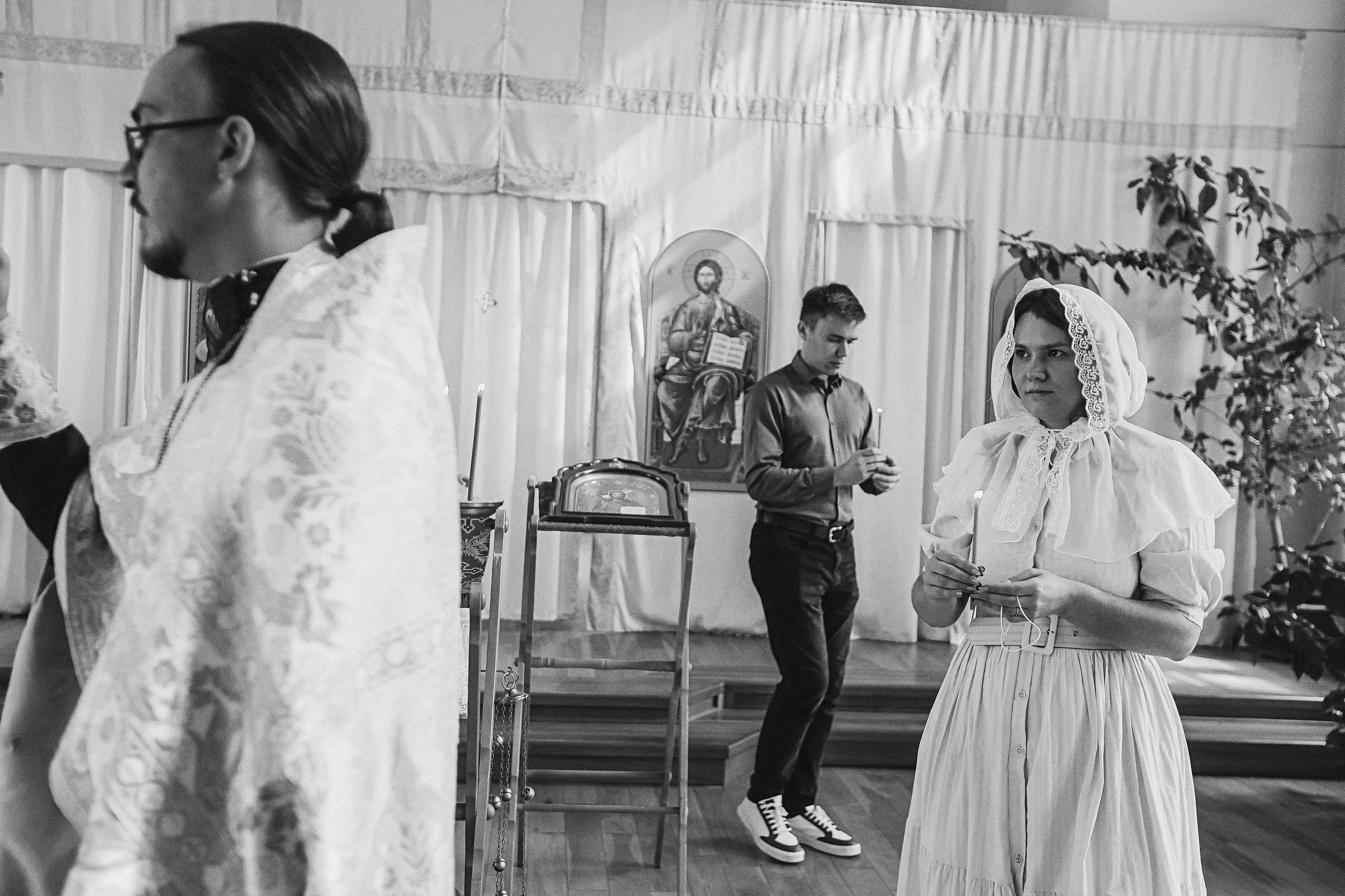 Крещение церковь около моста влюбленных. Семейный фотограф Тюмень, фотограф на роды Салмина Мария