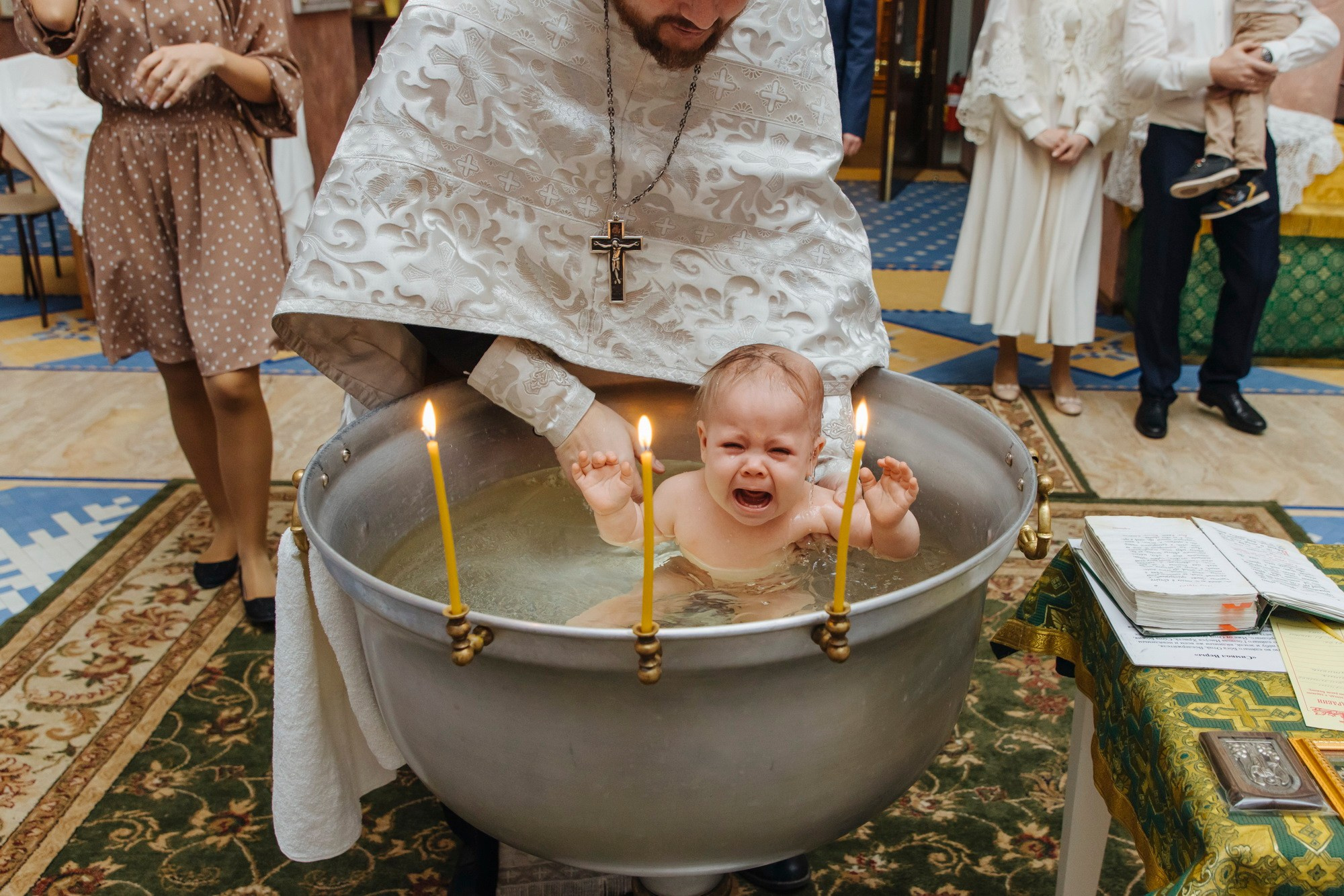 где крестить в ло спб, лучшие церкви для крещения, топ храмов спб, сколько стоит крещение, лучшие соборы для крестин крещения, какой храм выбрать, цена крещение спб, фотограф на крещение санкт петербург