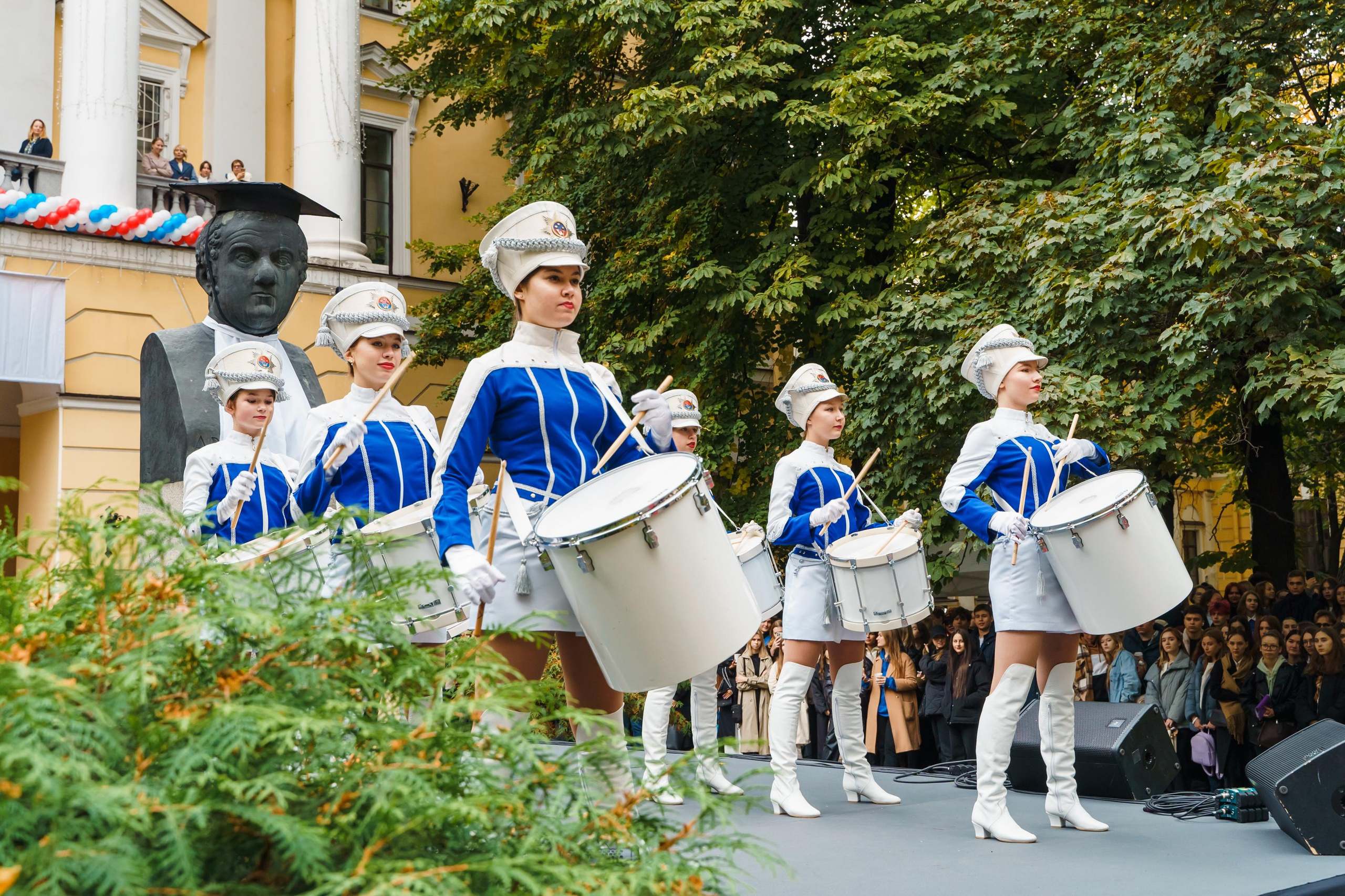 День Первокурсника в СПбГЭУ. Репортажная съемка. Фотограф Анастасия Арланцева