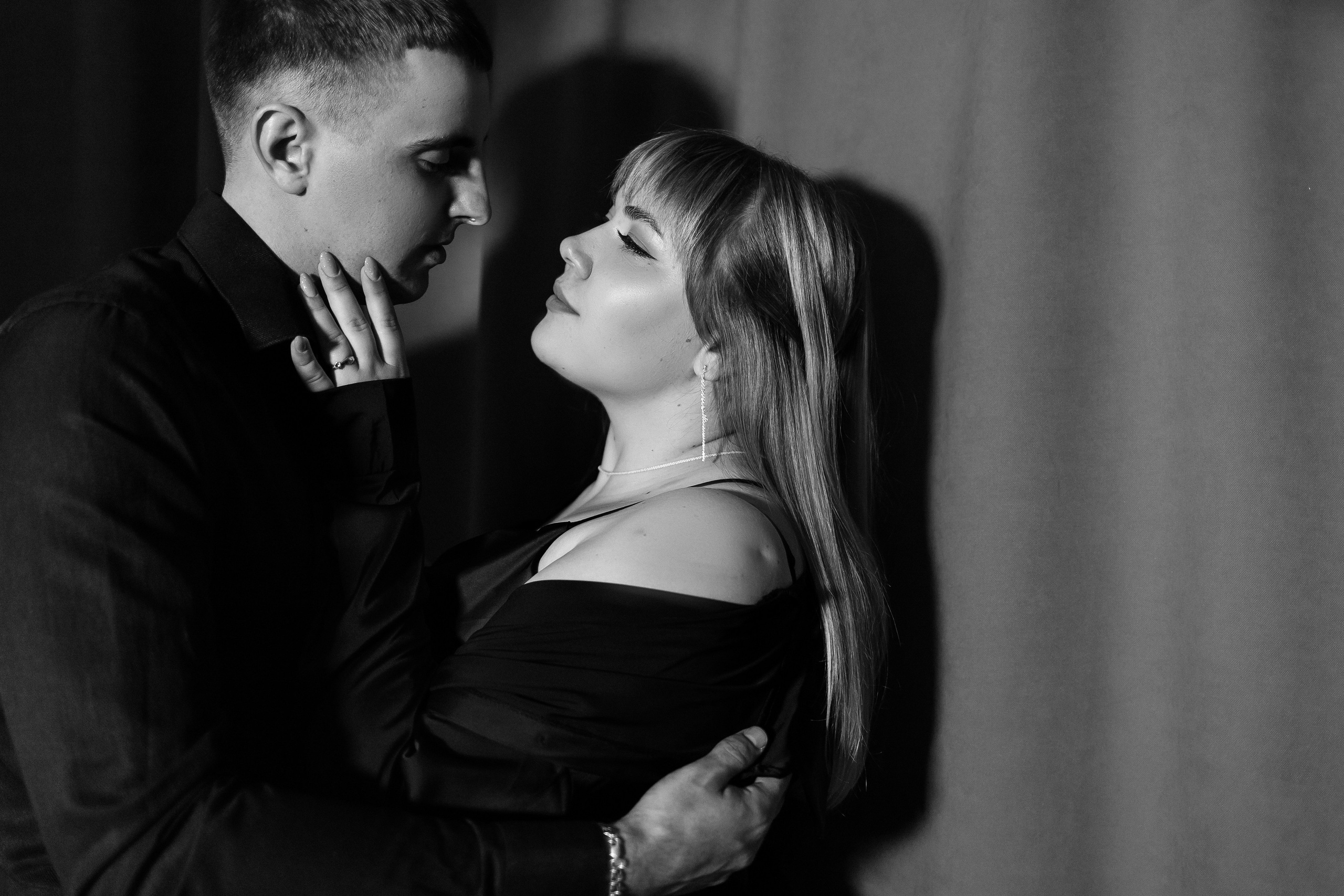 Love story в фотостудии. Свадебный фотограф Кропоткин Краснодар