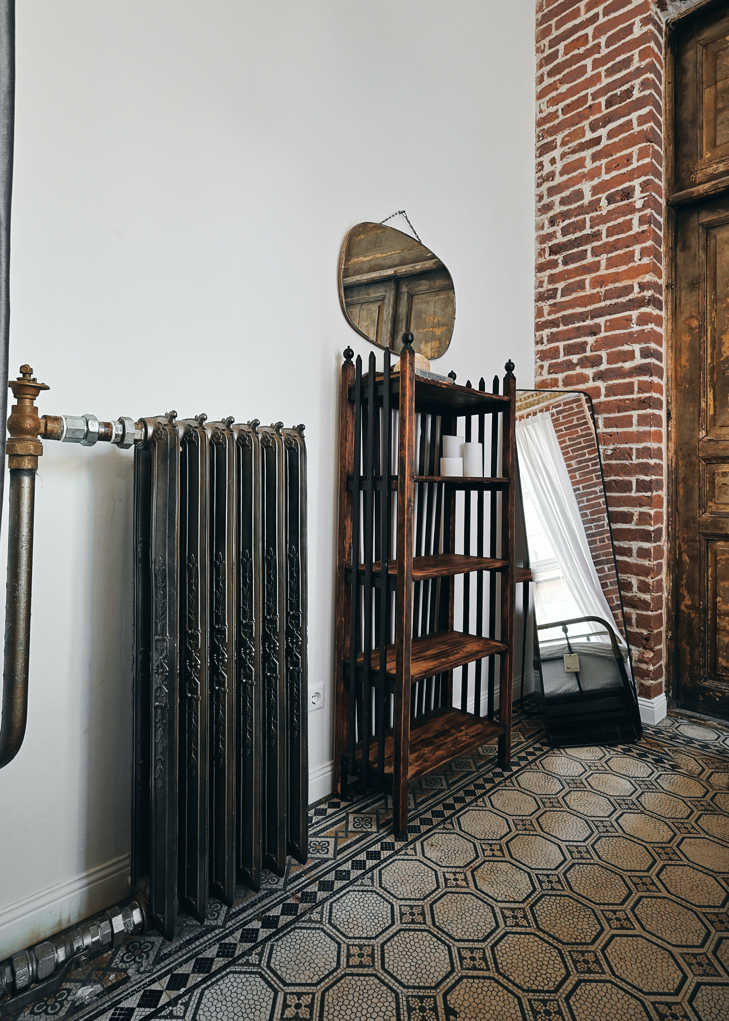 Интерьерная съемка отеля. Фэшн-фотография и портреты в Владивостоке. Превращаю съёмку в повествование — создаю образы с сюжетом, которые остаются в памяти