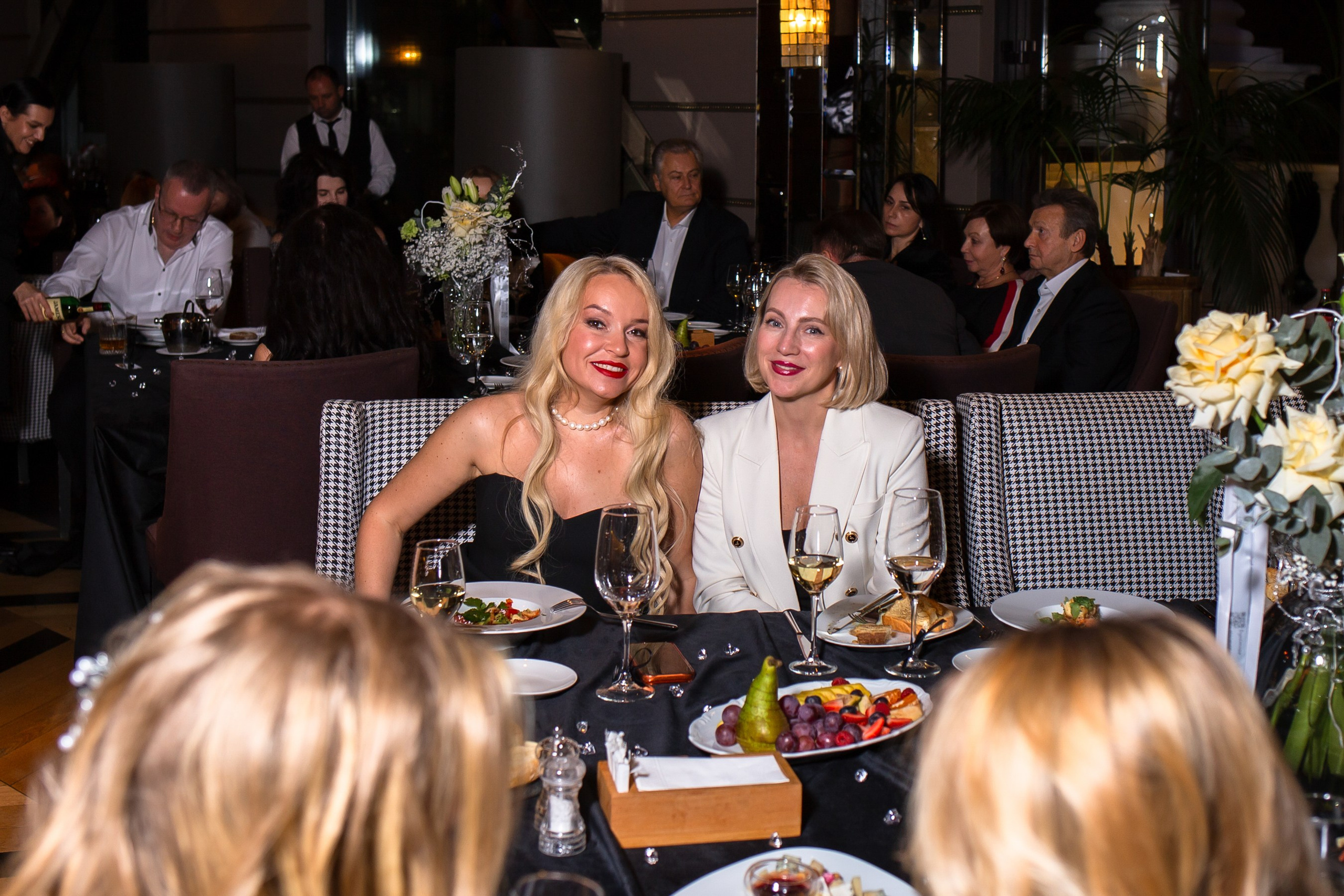 Корпоративный фотограф в Сочи и Сириусе — Премиум репортаж и тимбилдинги. Фотограф Сочи Адлер. Солькаева Анастасия