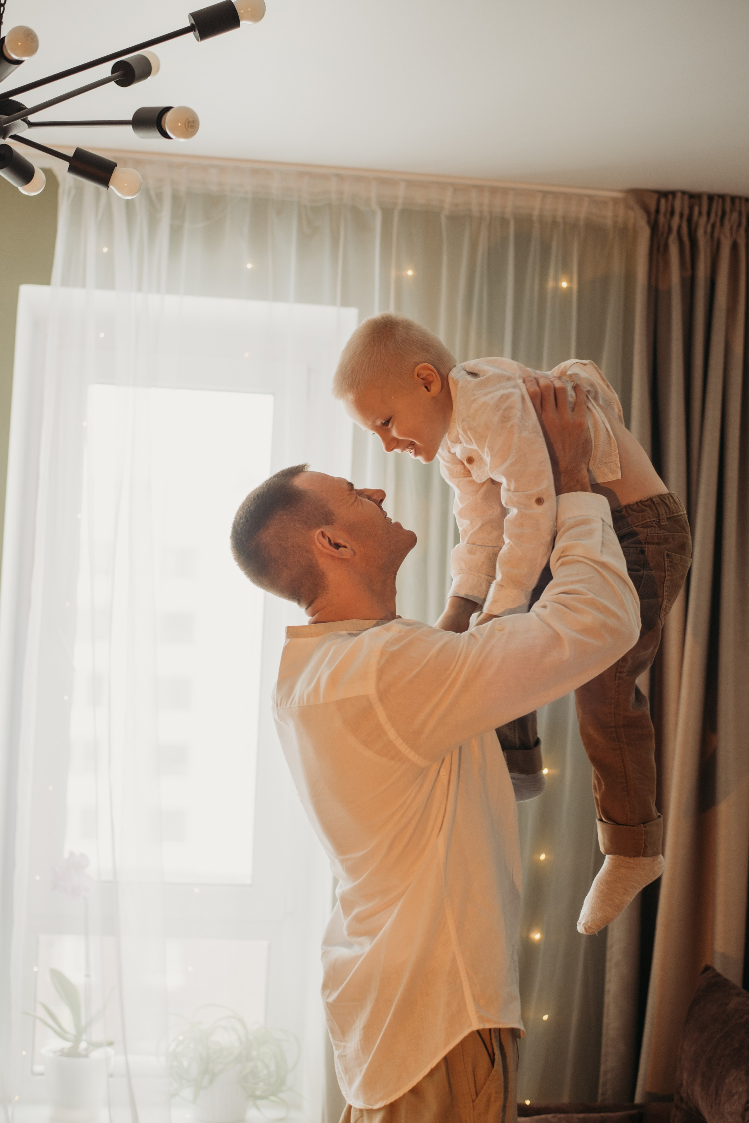 Уютная домашняя для семьи Натальи. Детский и семейный фотограф выпускной альбом Приморско-Ахтарск