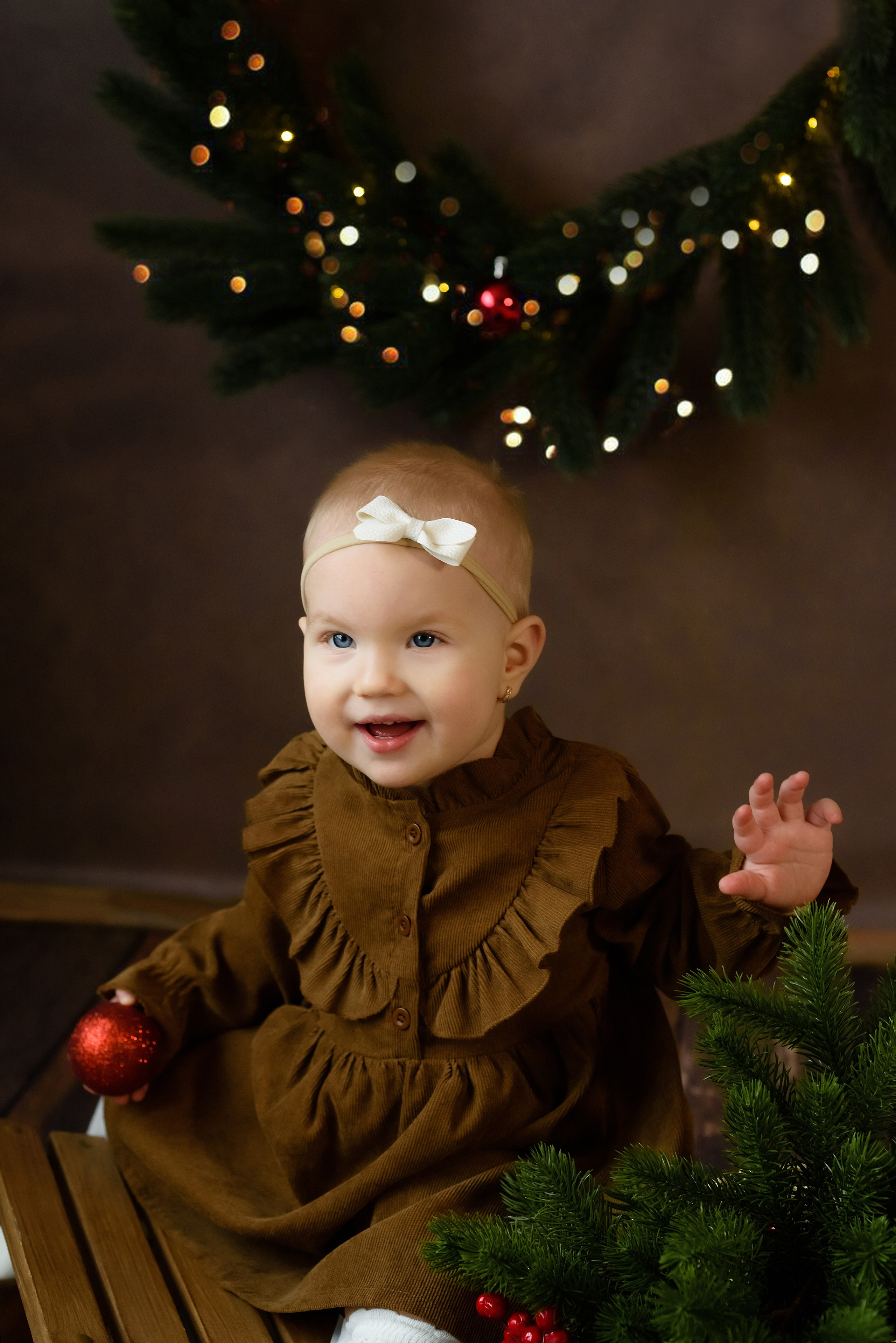 Новогодняя фотосессия «Минимализм на темном» Милана. Детский Фотограф |Фотограф на годик в Брянске Ирина Романова