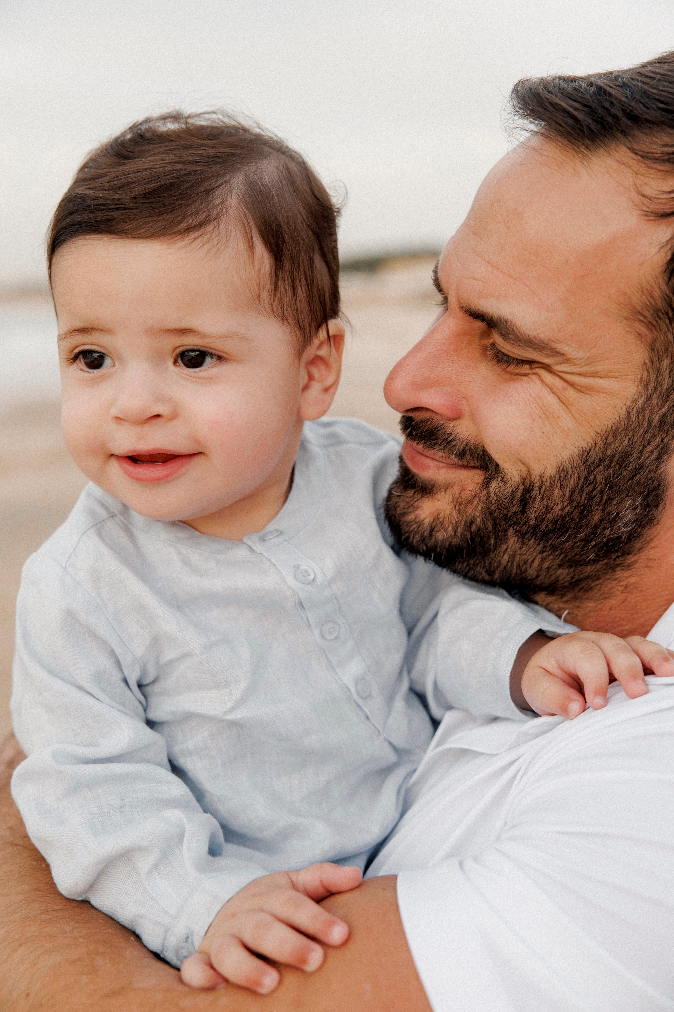 First year family photos near the sea. Главная