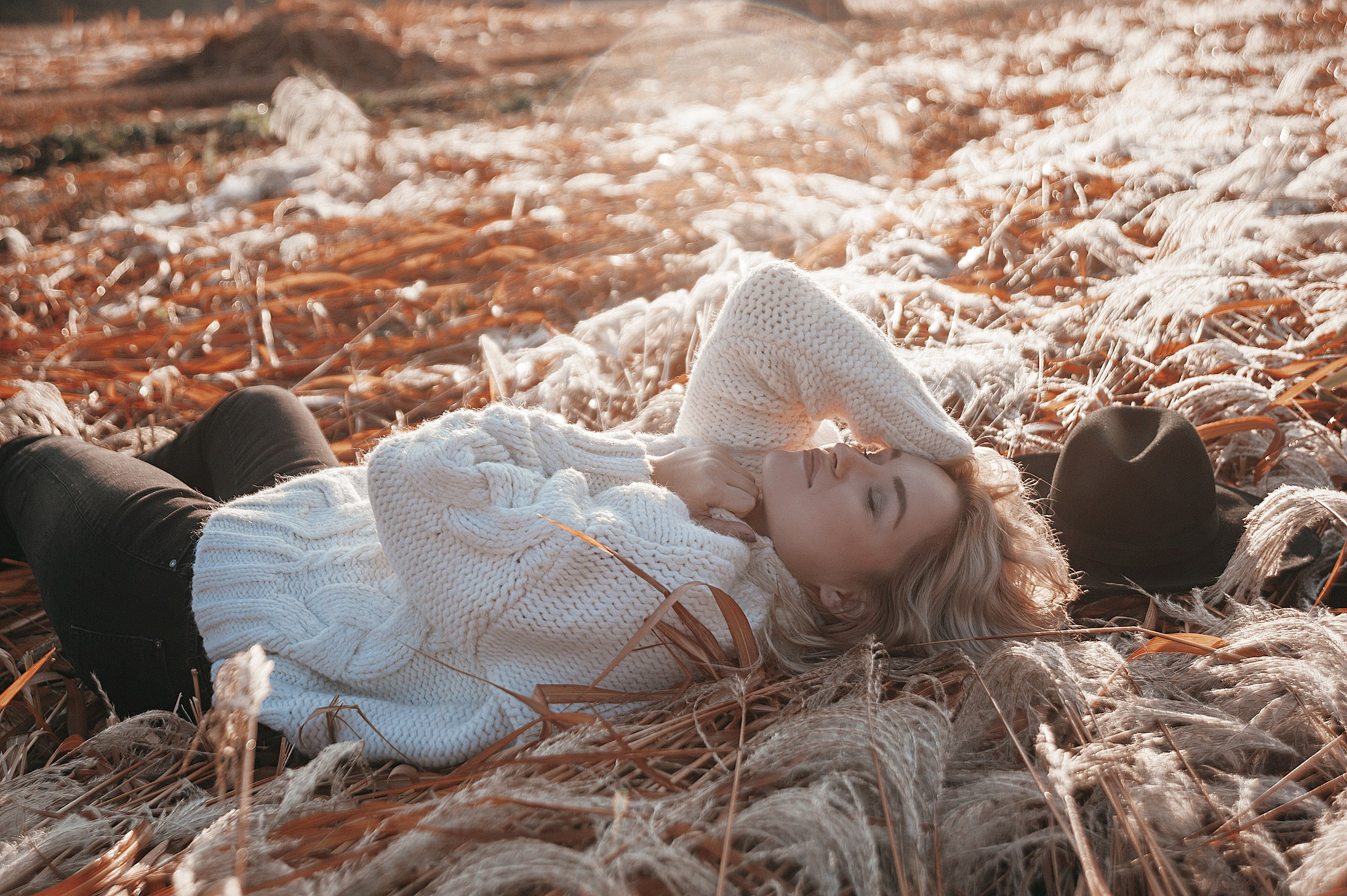 Фотосессия в поле. Портретный фотограф Дарья Едапина Новосибирск. Фотограф Дарья Едапина Новосибирск