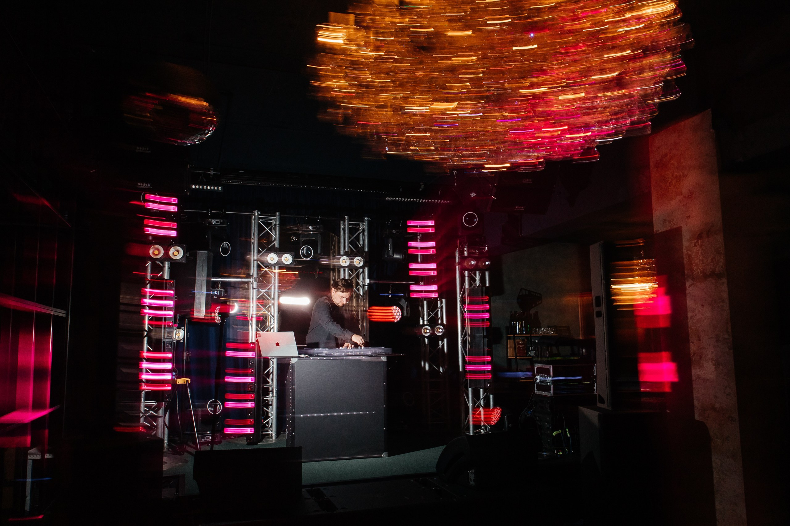 День рождения — сюрприз для Антона. Свадебный и репортажный фотограф в Новосибирске Федор Гладков