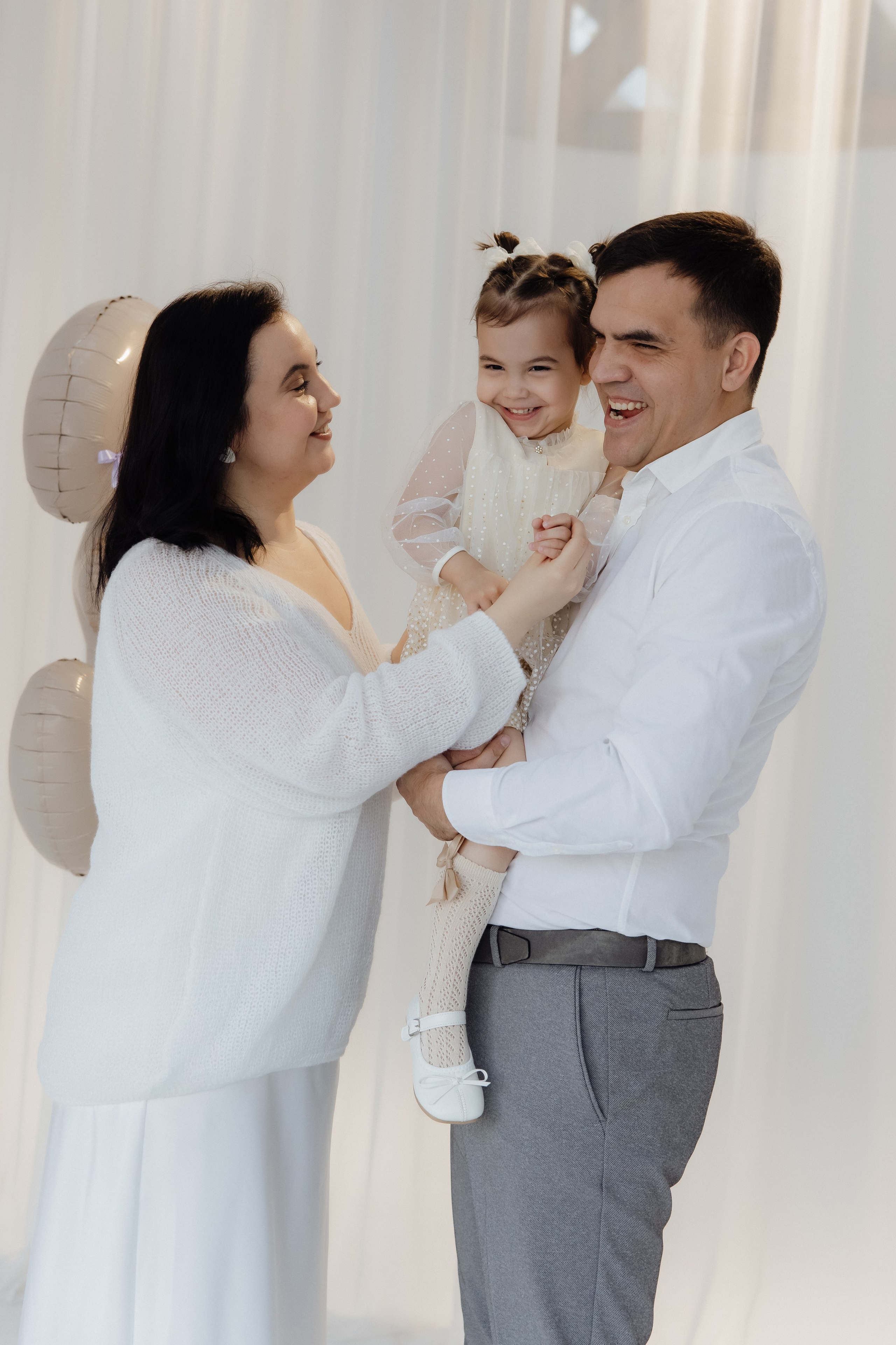 Николай, Зарина и Кира. Семейный и свадебный фотограф в Челябинске Мария Леонтьева