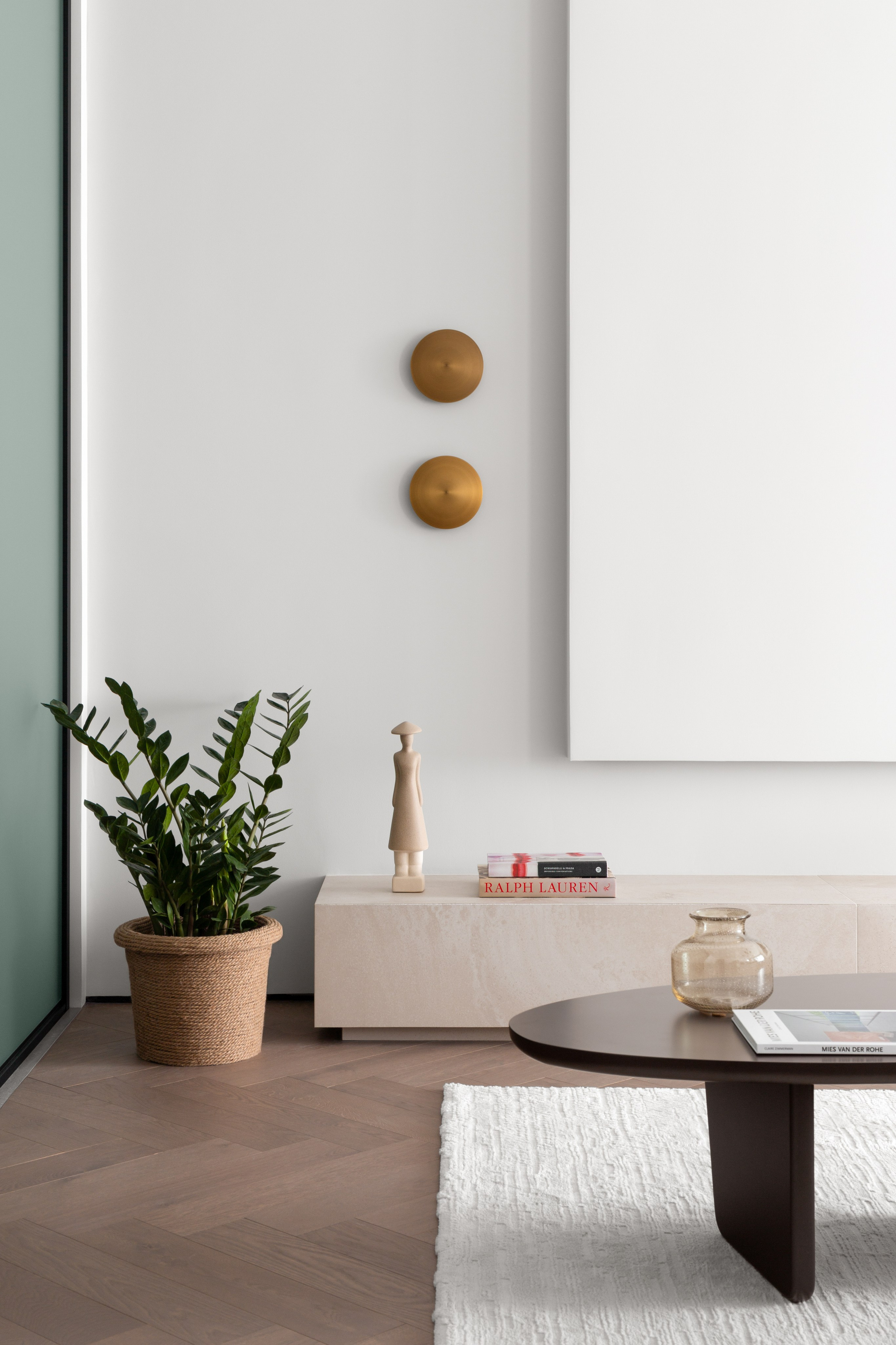 Декорирование минималистичного интерьера в японском стиле, фотограф интерьера Якунин Роман.