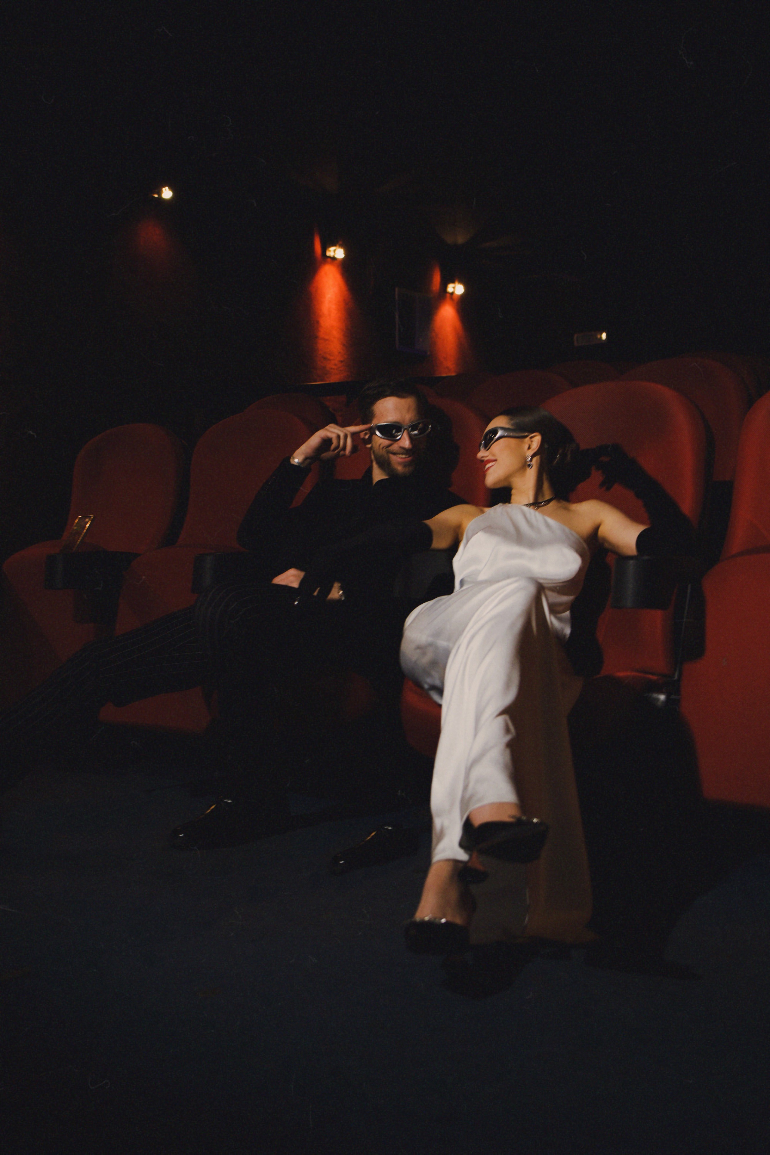 Когда в зале погас свет. Свадебный фотограф в Москве и Санкт- Петербурге Алина Сараева