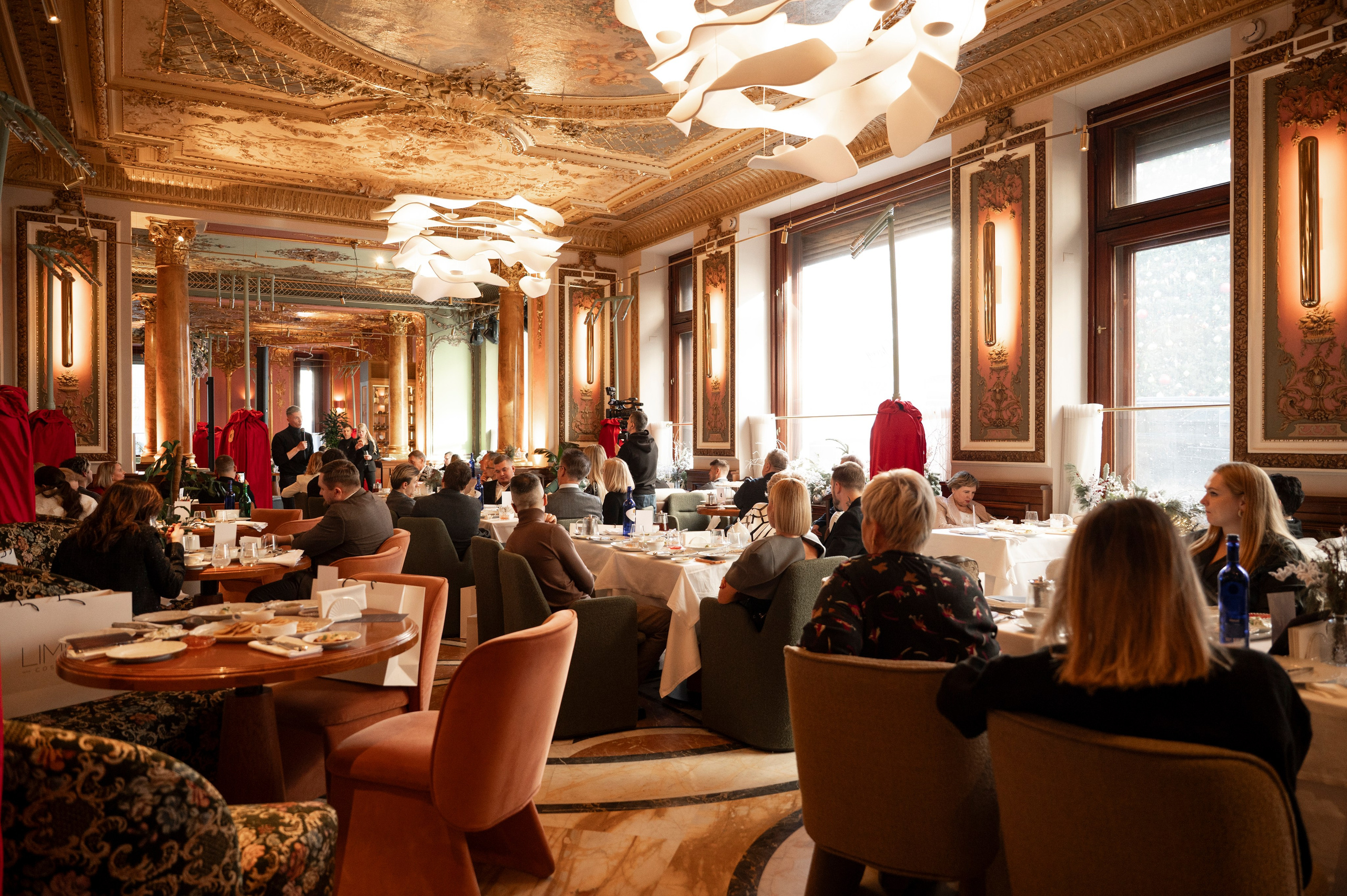 Бранч в «Savoy». Фотограф Евгения Мирошниченко