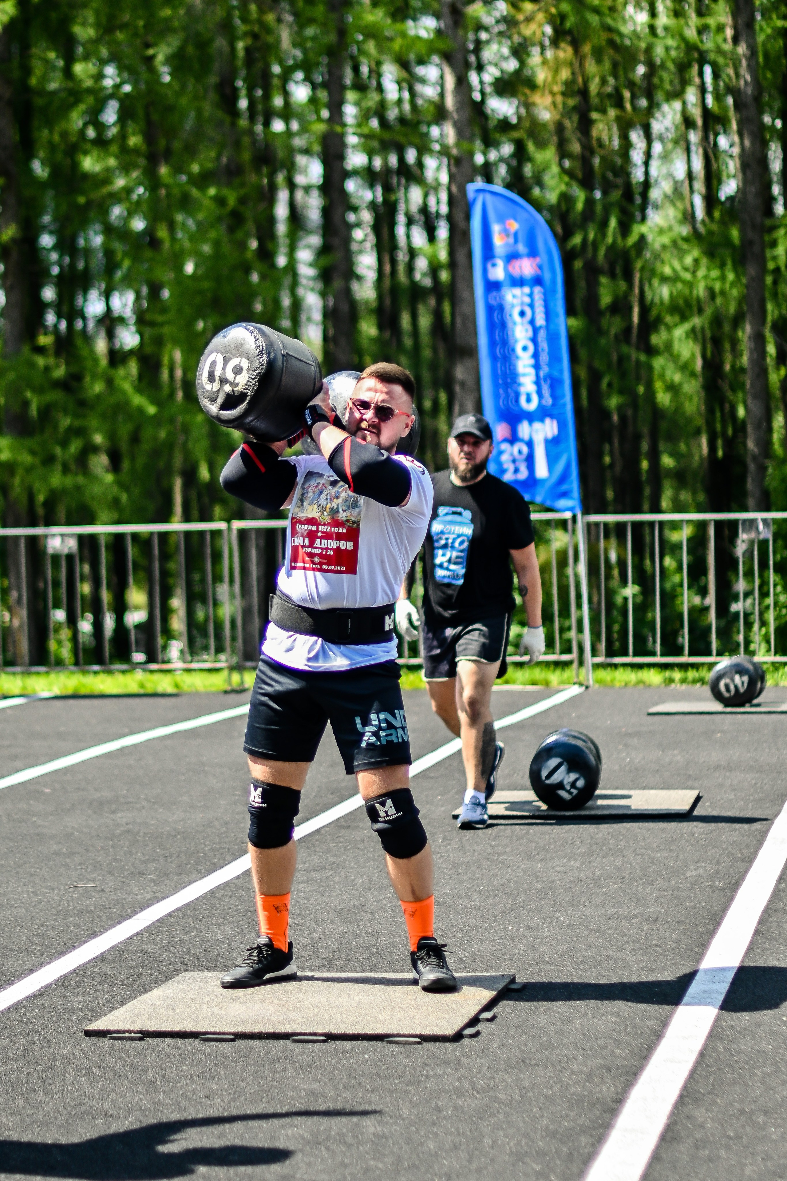 СТРОНГ. Фотограф для бизнесконтента, репортажей и семейного альбома в Москве