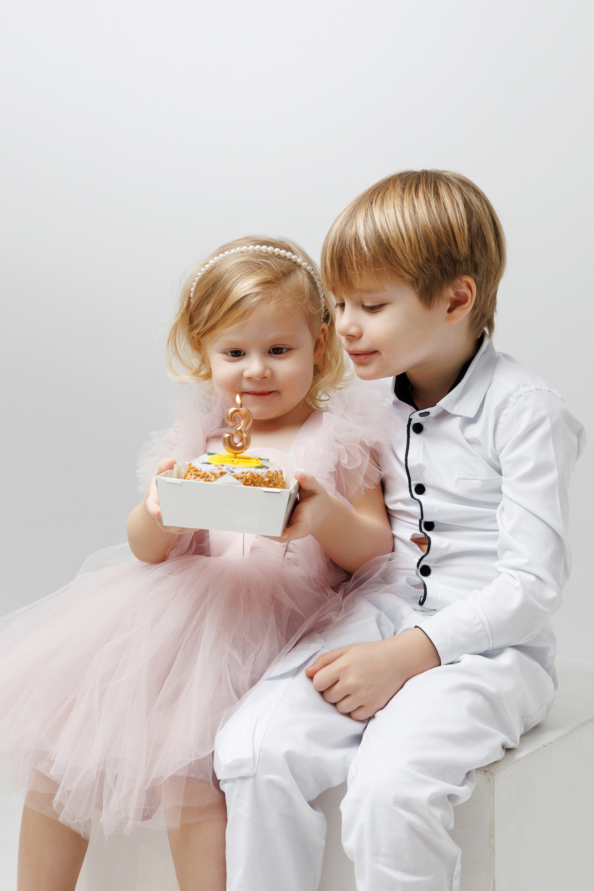 Съемка Дня Рождения Алисы в фотостудии CROSS-STUDIO зал IDEAL. Свадебный и семейный фотограф в Москве и МО Елена Агапова