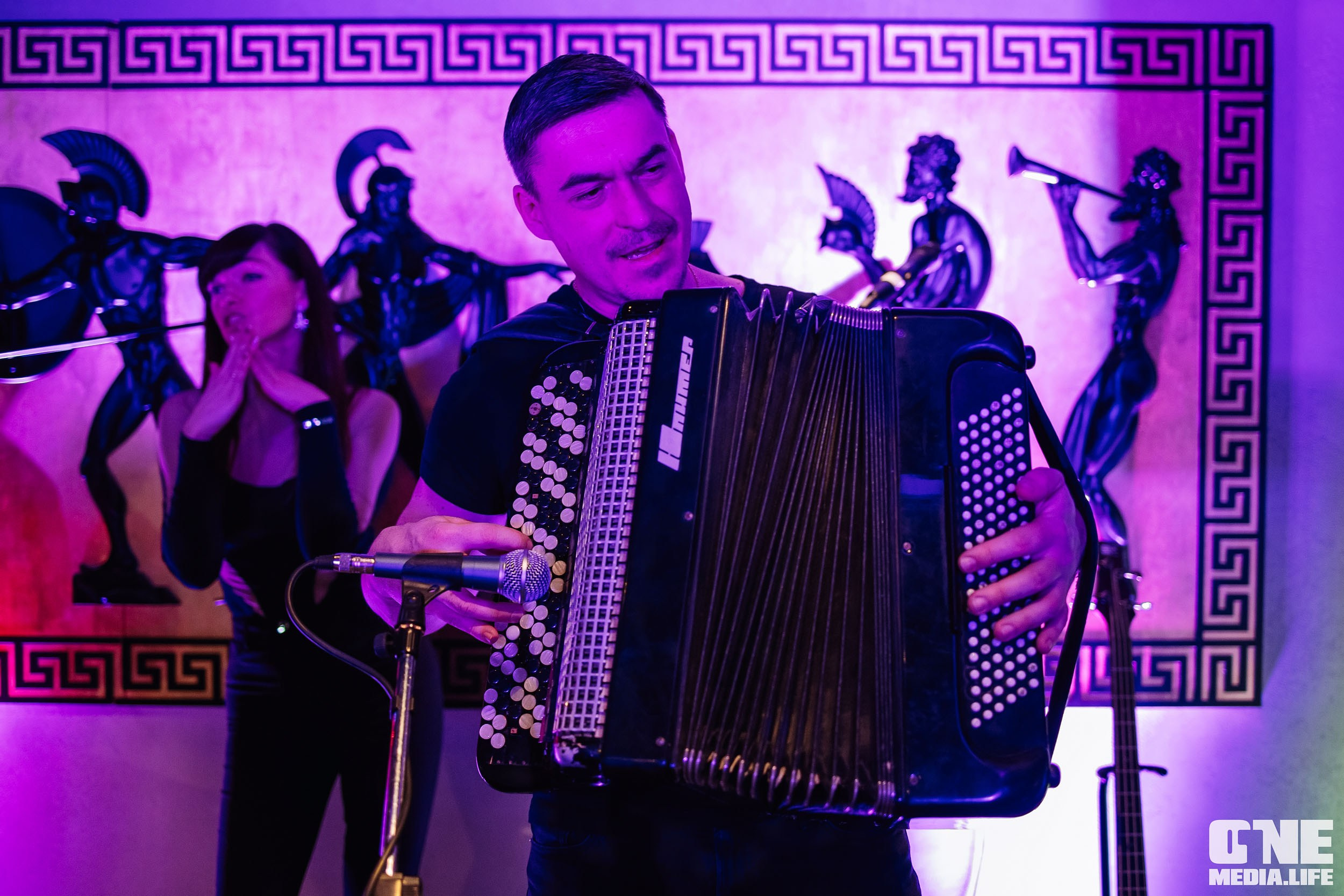 Клубный концерт в El Greco: Братья Грим. One Media Life: фоторепортажи, фотоотчеты с мероприятий и заведений