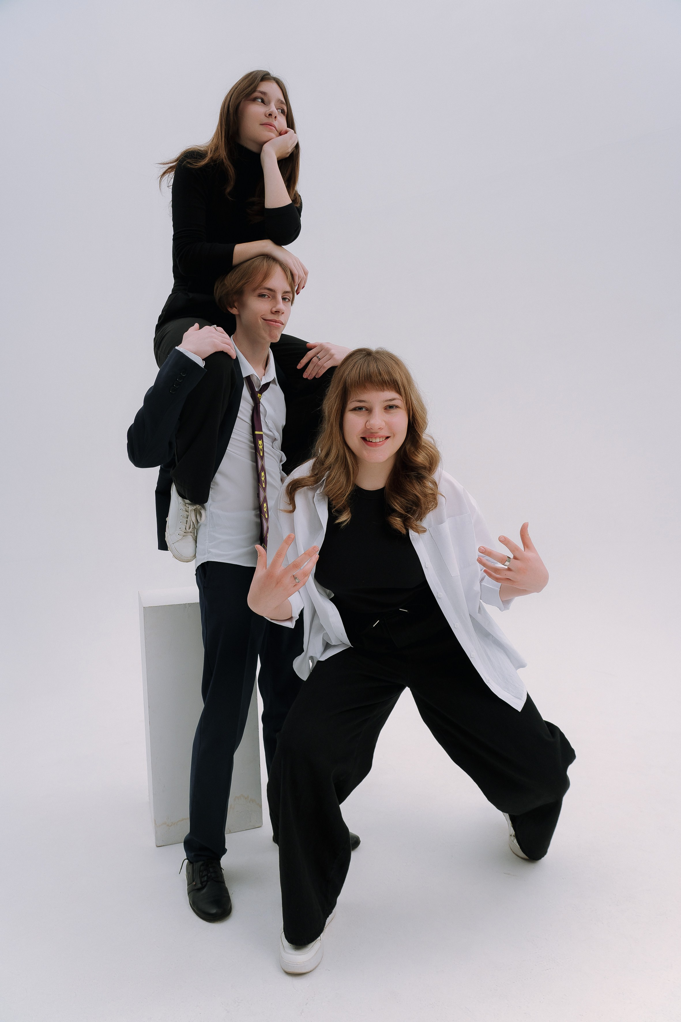 Фото студия- старшая школа. Выпускные альбомы Натальи Бутко: Новороссийск, Анапа, Геленджик