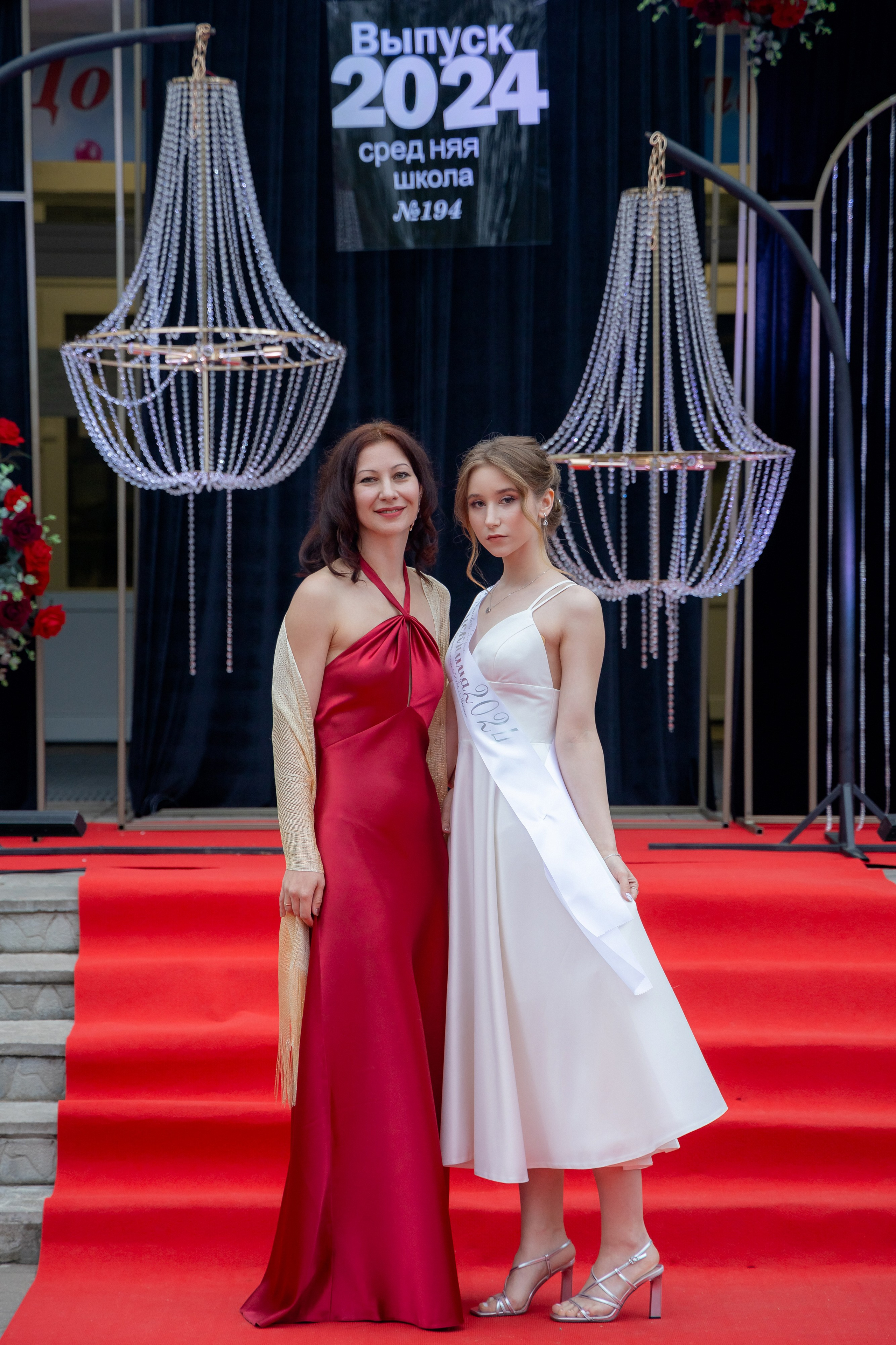 Школьный выпускной 2024 год в Соколе (Минск). Свадебный фотограф в Минске/Беларуси Сергей Спиридонов