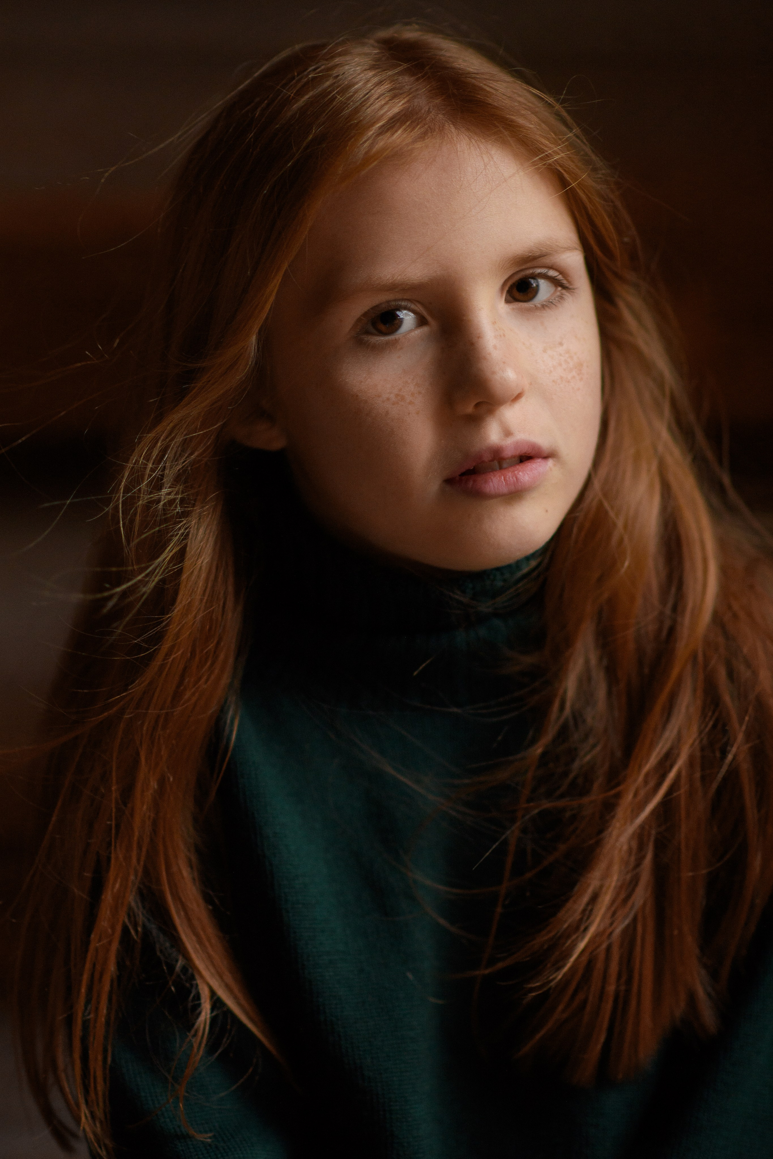 Фотосессия рыжей девочки-подростка в Коломенском. Главная