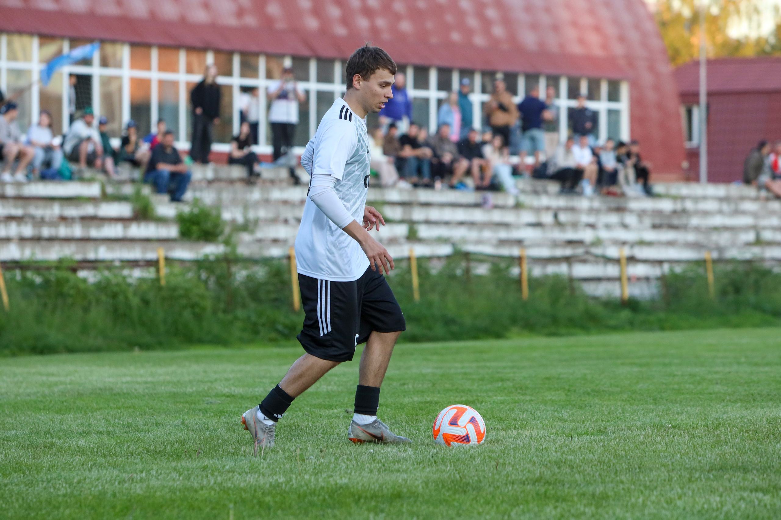 Чайка — Торпедо. Взрослое первенство города по футболу. Спортивный фотограф в Самаре