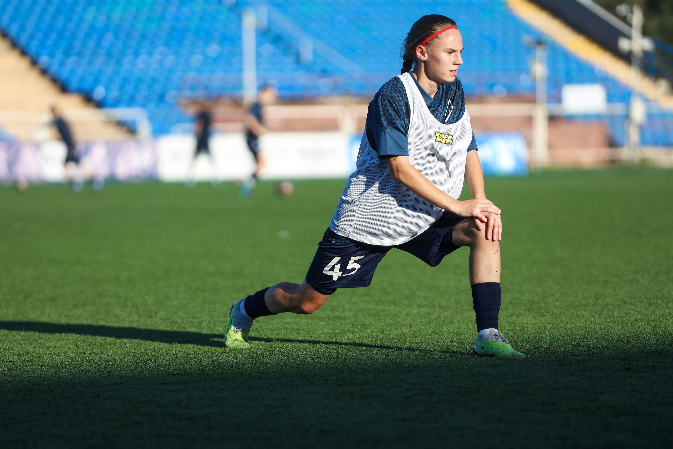 Крылья Советов — Мастер-Сатурн. Молодежная лига по футболу среди женских команд. Спортивный фотограф в Самаре