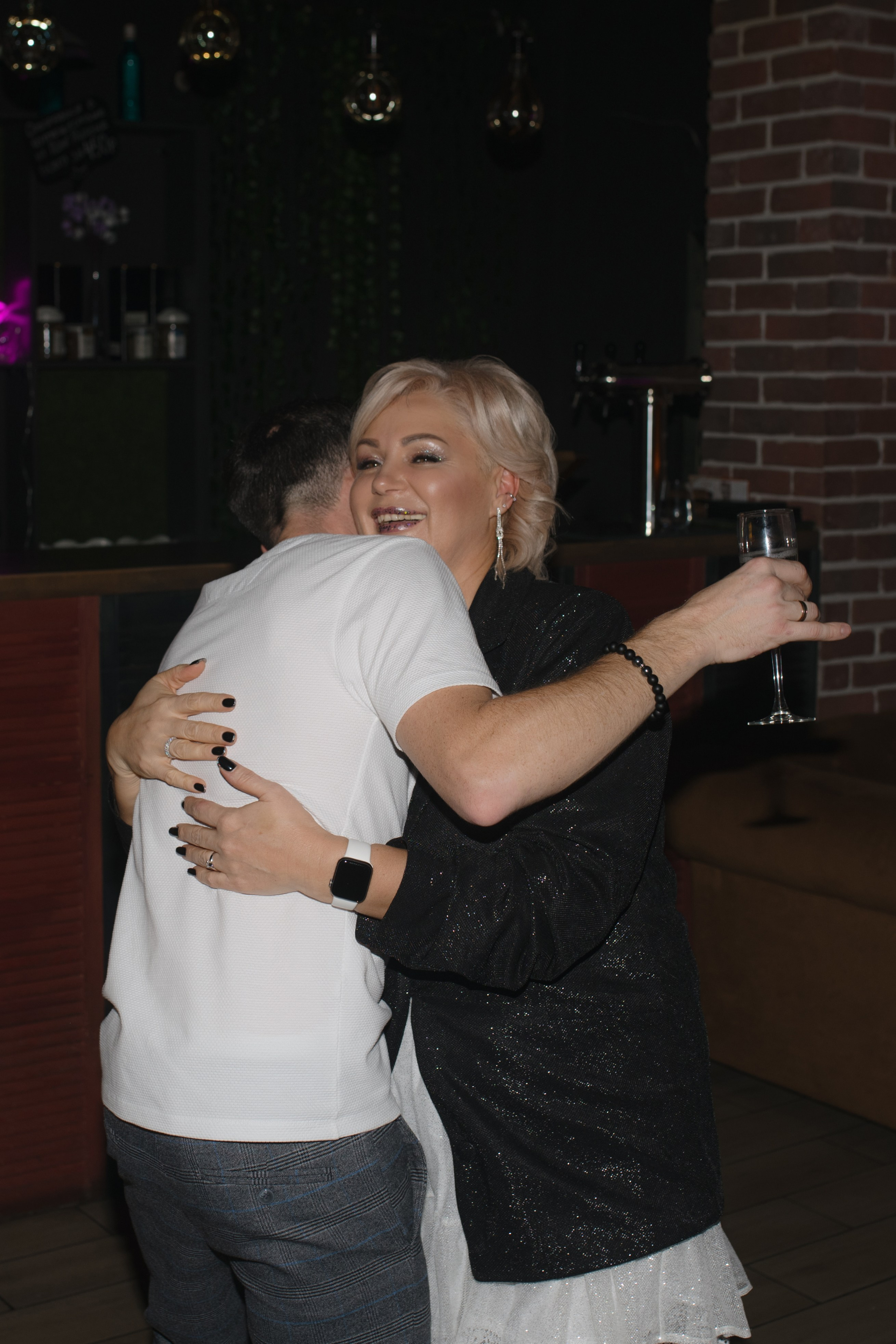 День рождения Томы — Let`s Talk Bar. Свадебный фотограф Екатеринбург/Челябинск — Любовь Волохова