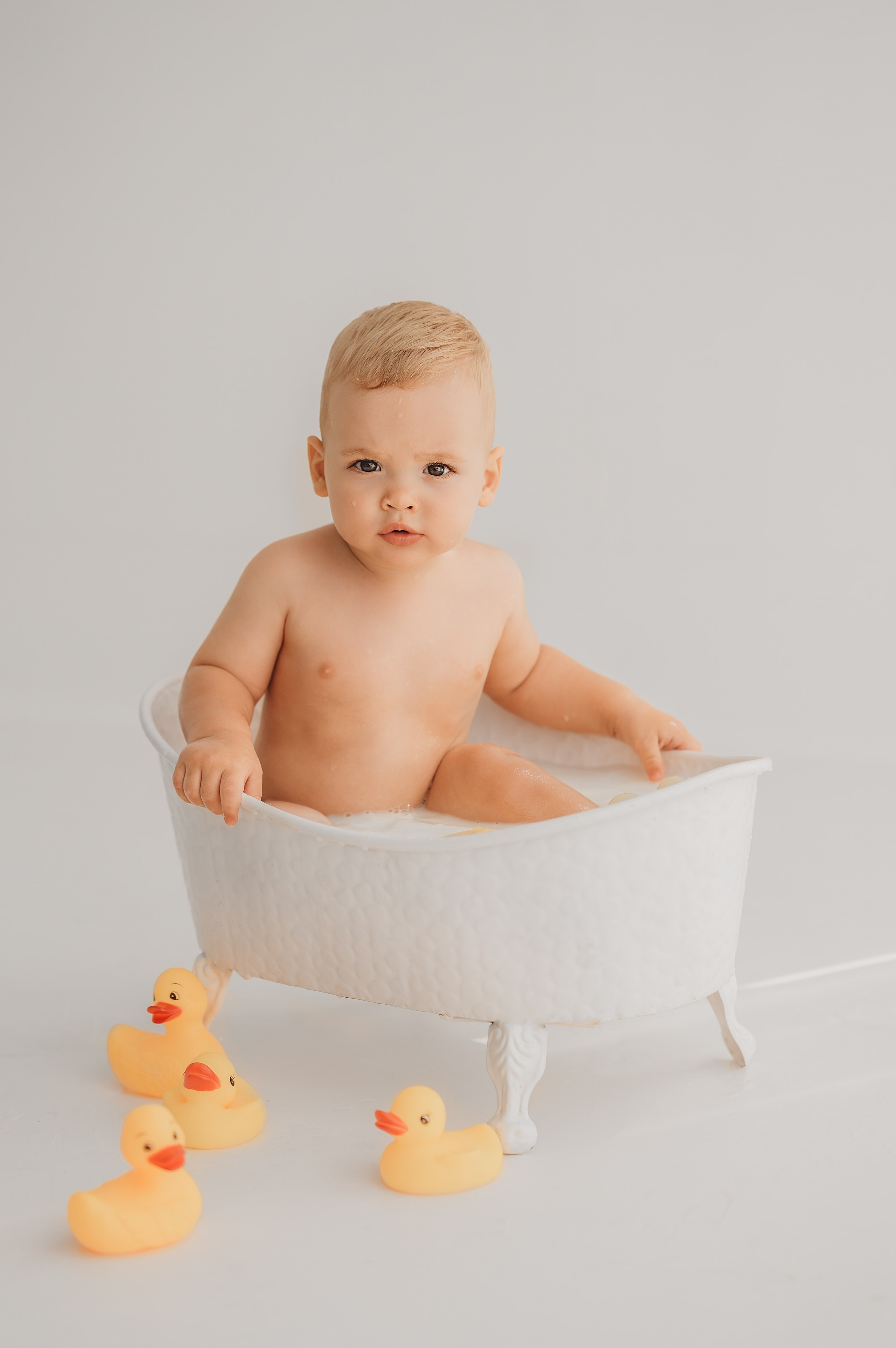 Молочные ванночки. Детский и семейный фотограф Ирина Гладких