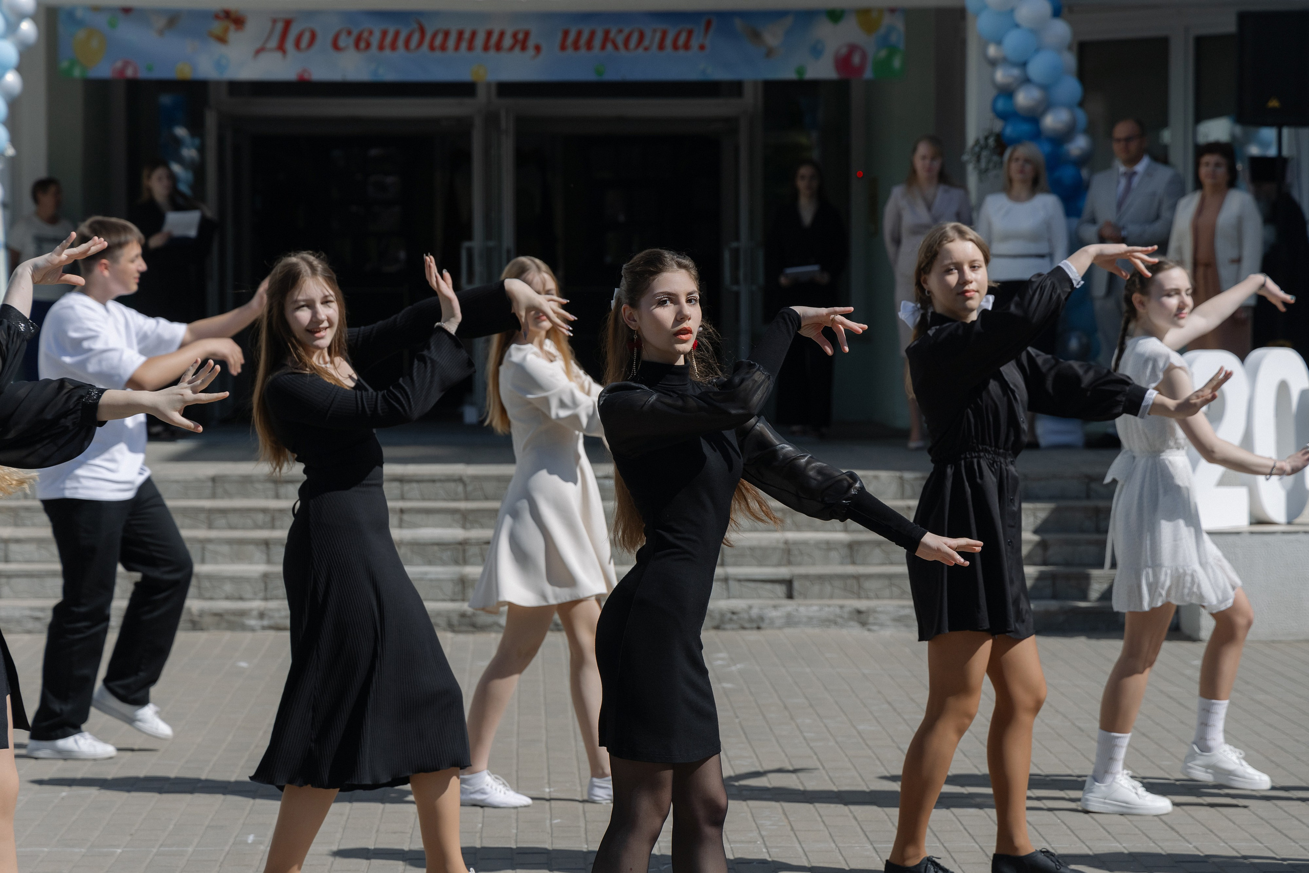 Последний звонок 2024. Свадебный фотограф в Минске/Беларуси Сергей Спиридонов