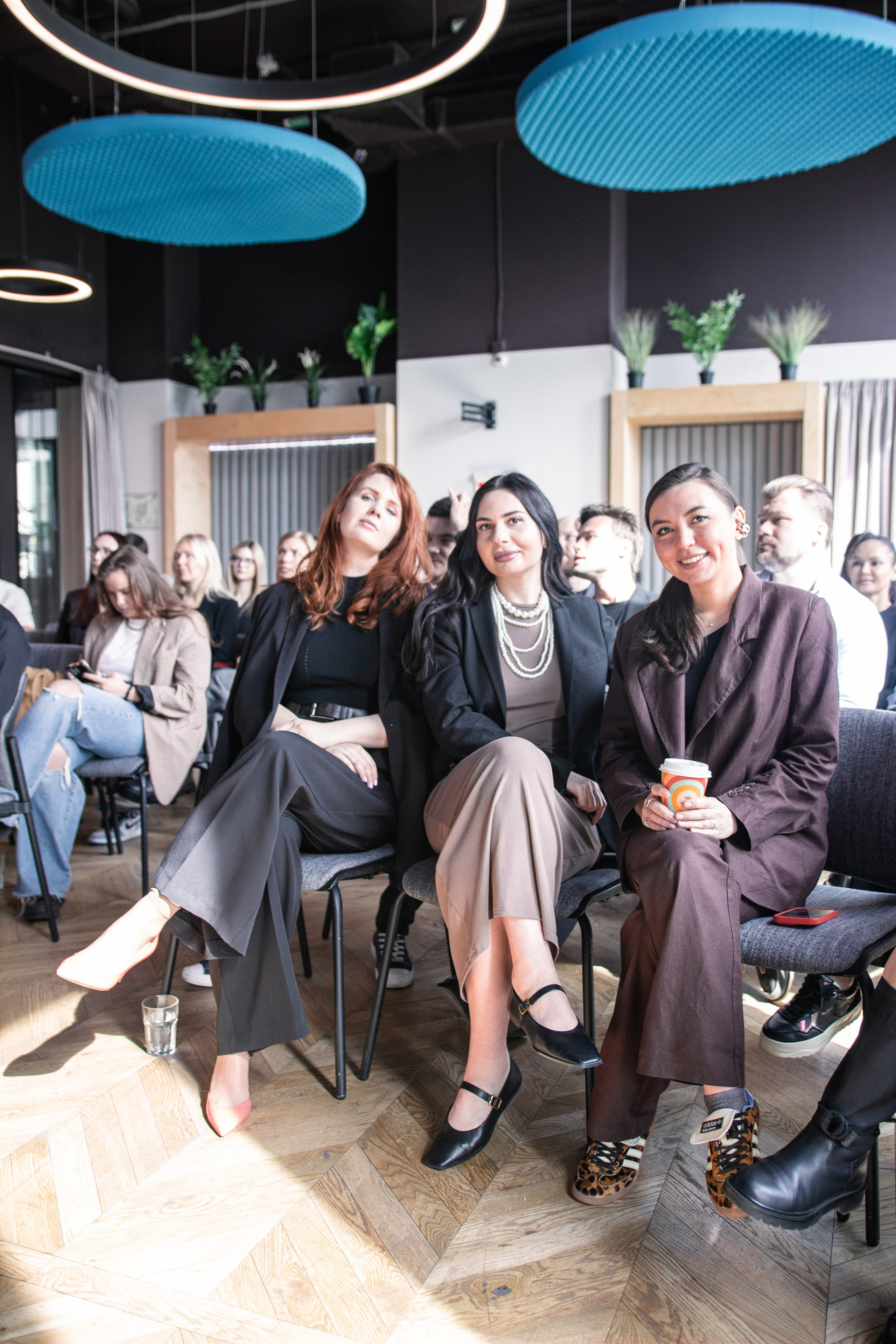 Планерка компании недвижимости. Фотограф Москва — личные фотосессии, лавстори в студии