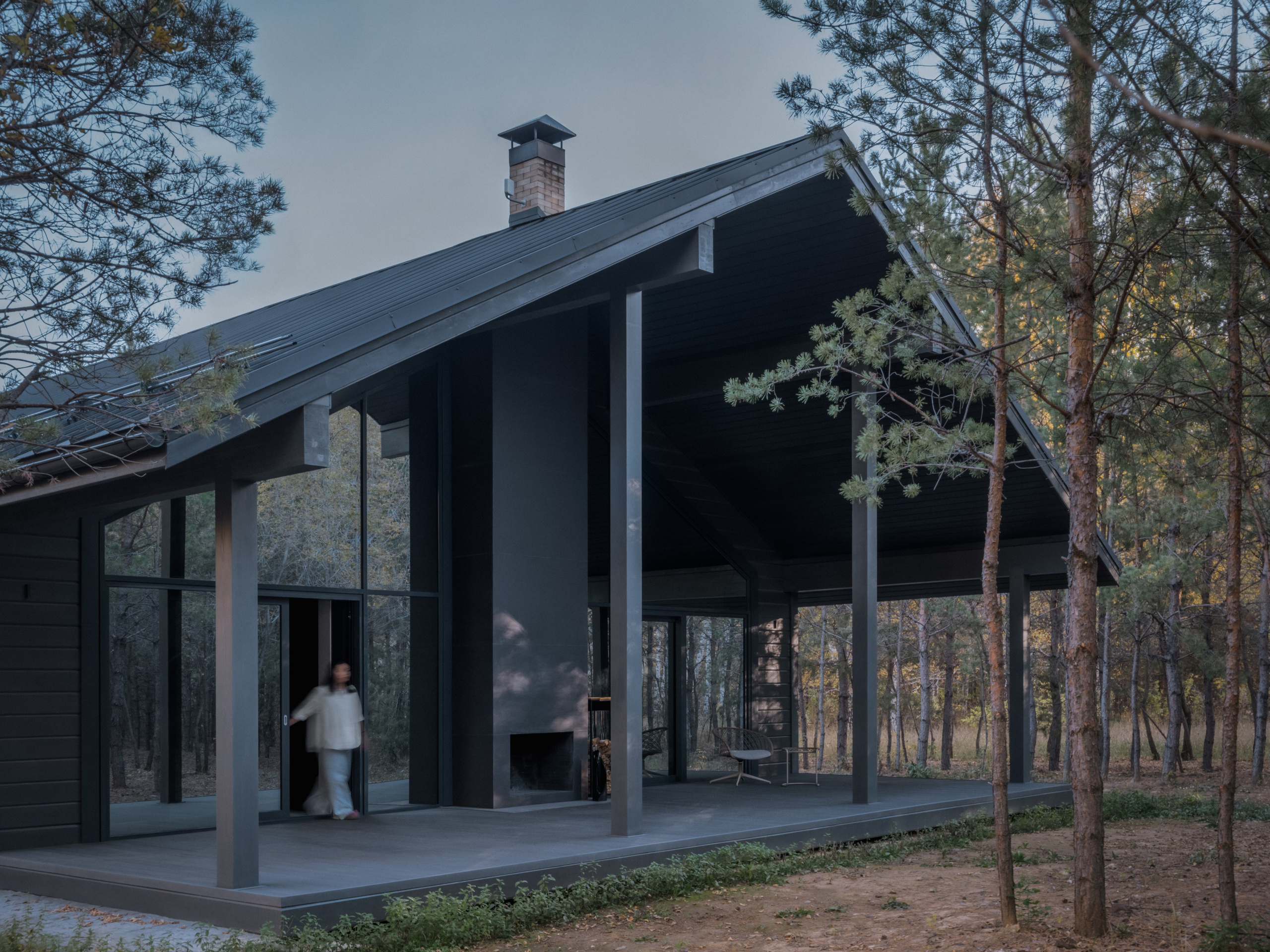 Дом в лесу — фотосъёмка загородного дома. Роман Якунин — интерьерный фотограф в Алматы